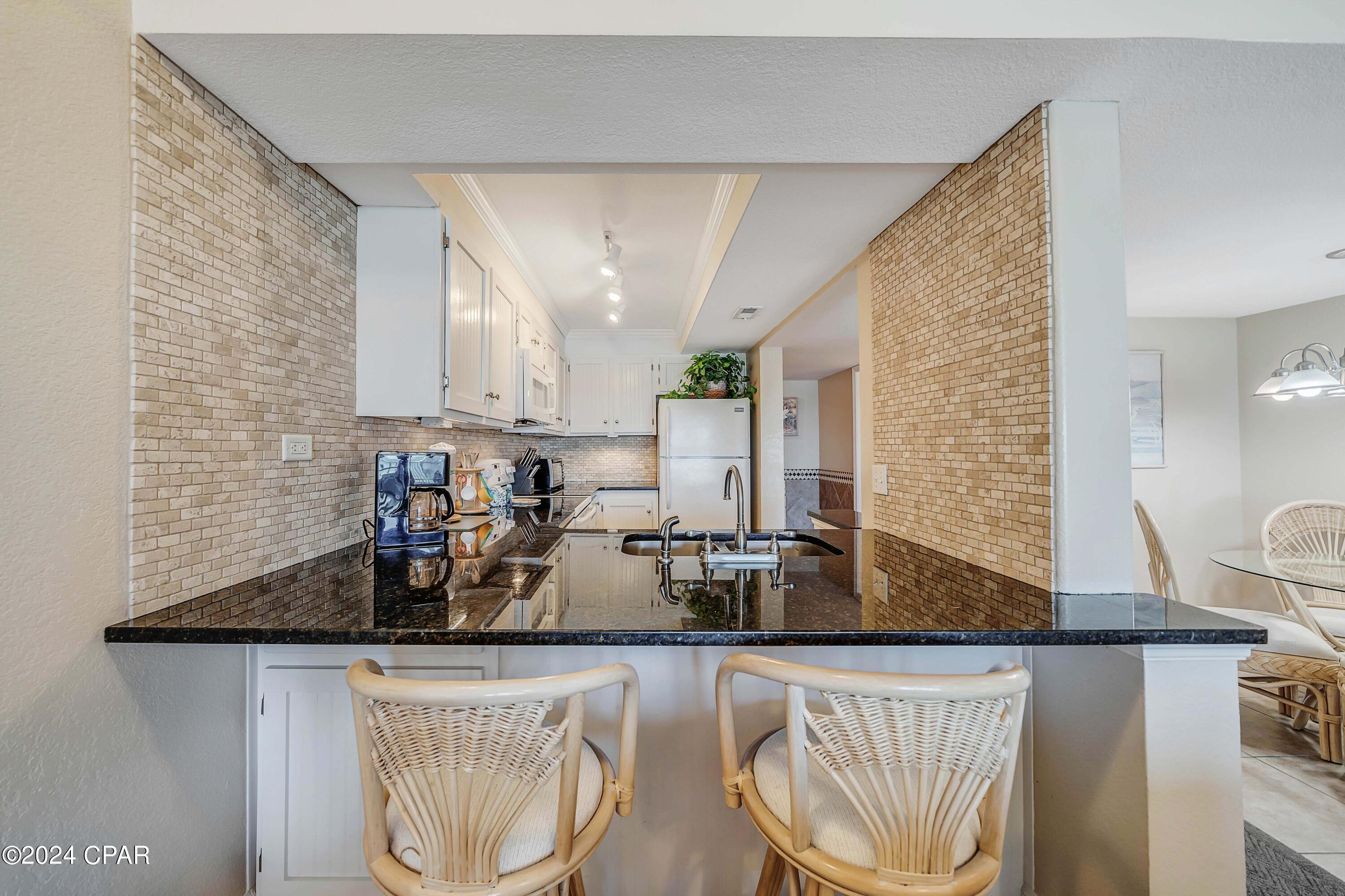 Mariner West Condo - Residential