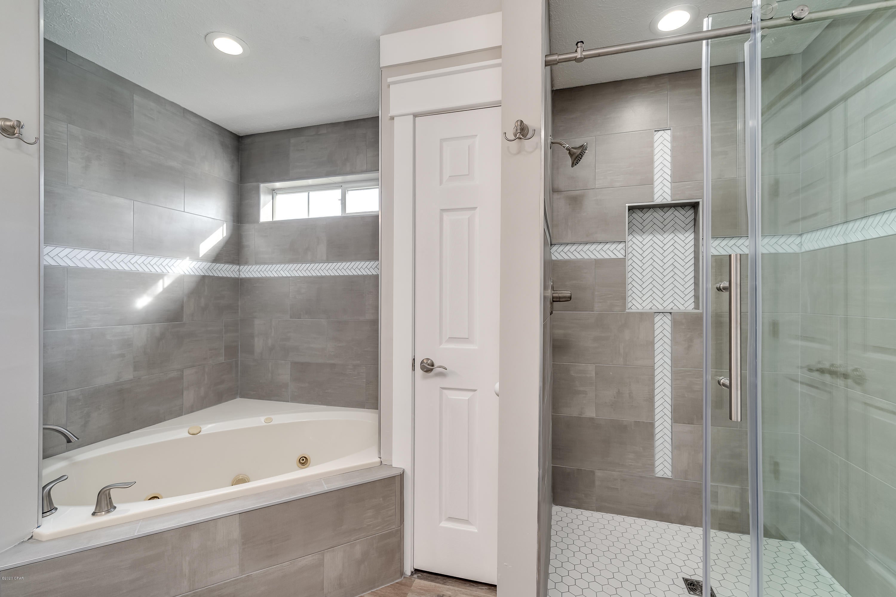 Country Club Harbour Estates - Residential Lease