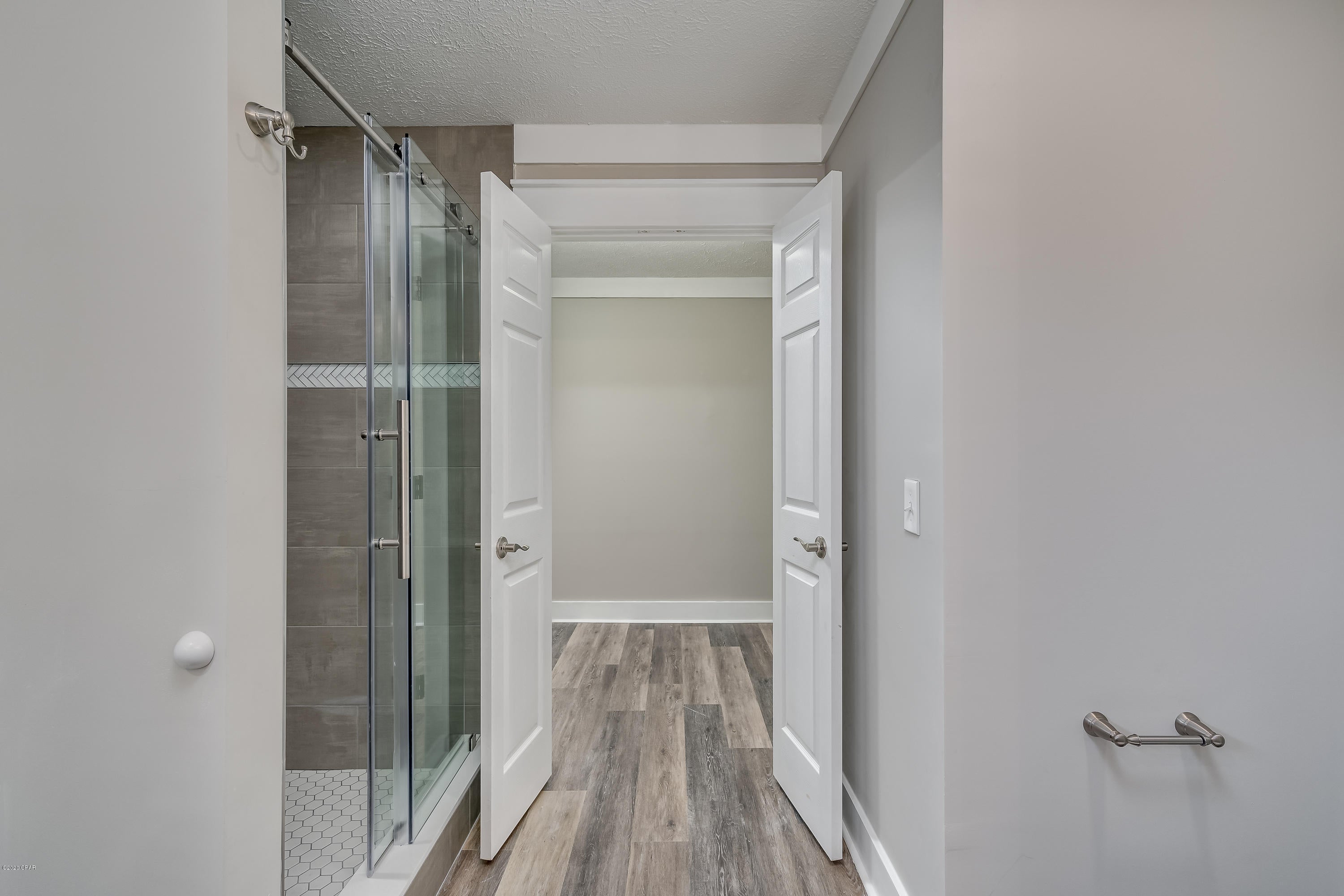 Country Club Harbour Estates - Residential Lease