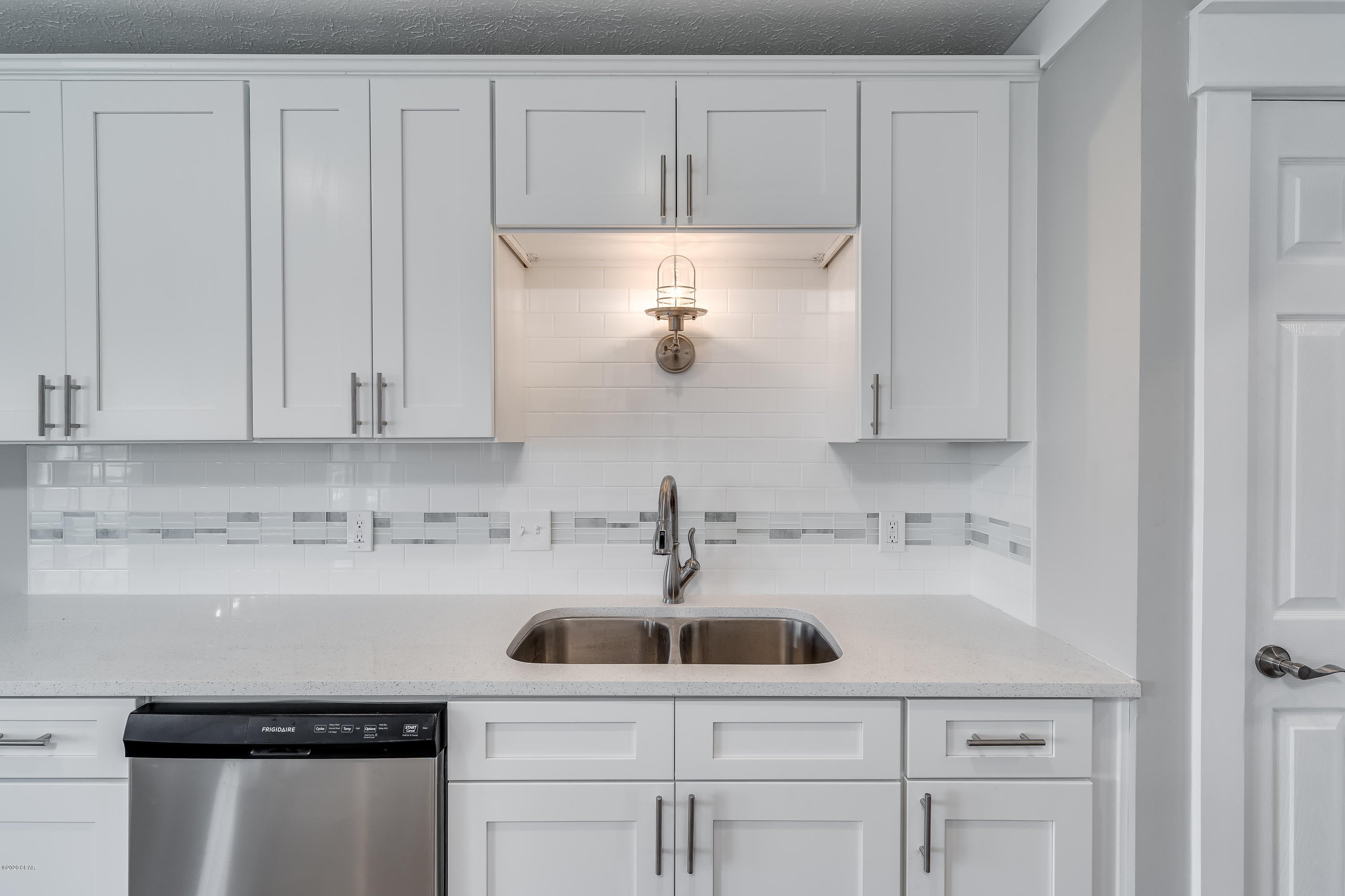 Country Club Harbour Estates - Residential Lease