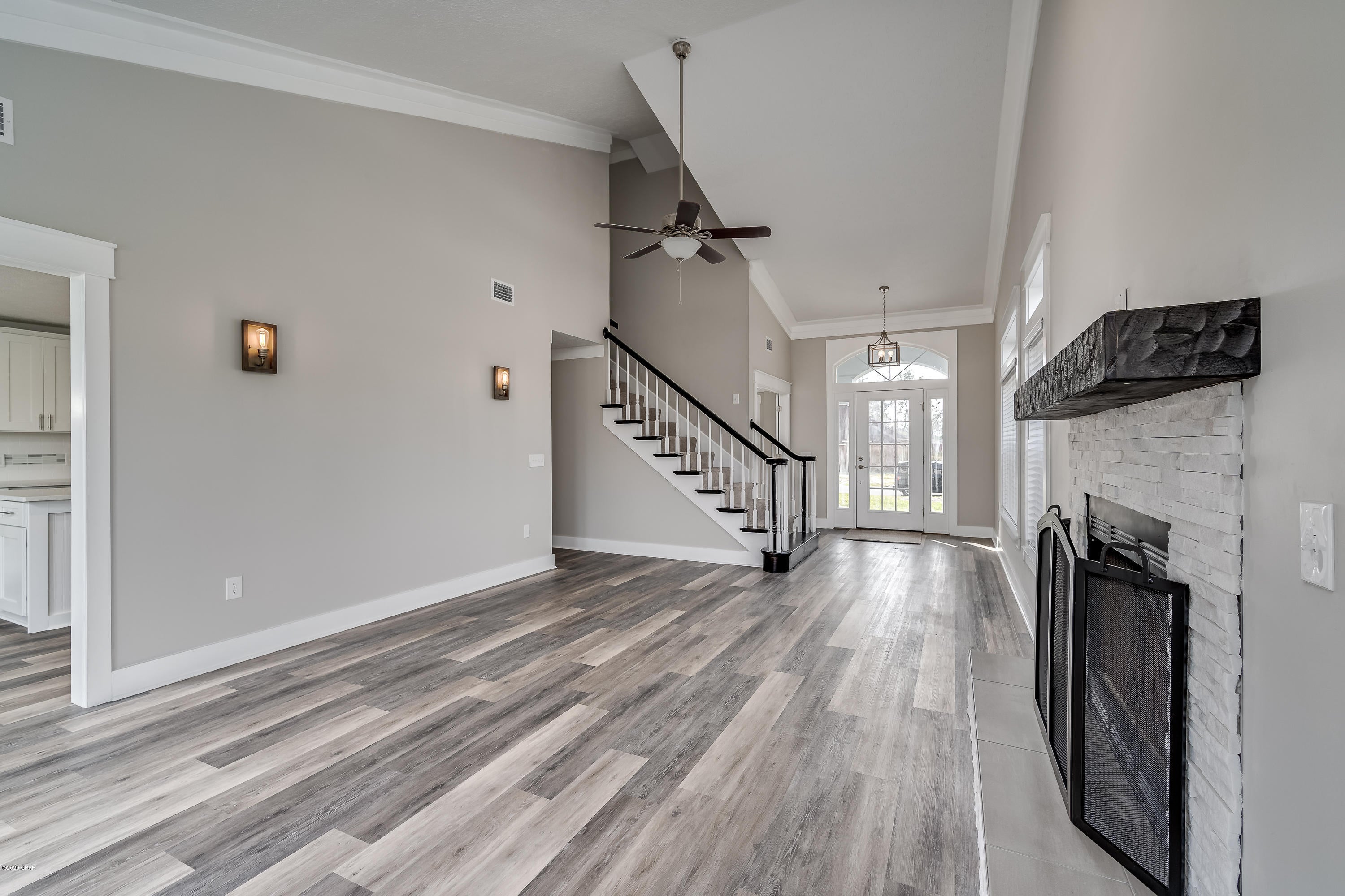 Country Club Harbour Estates - Residential Lease