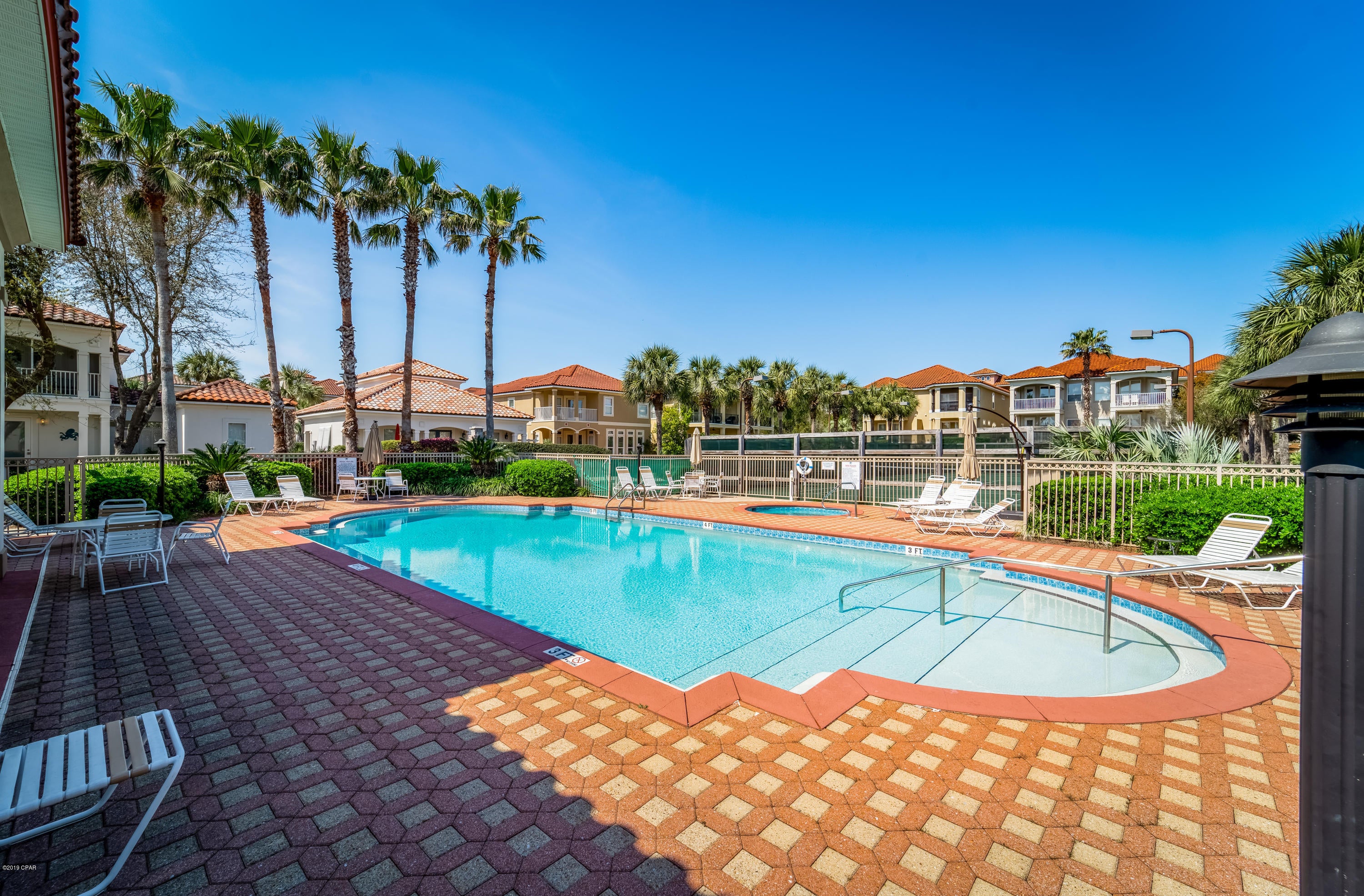 La Valencia Beach Resort - Residential