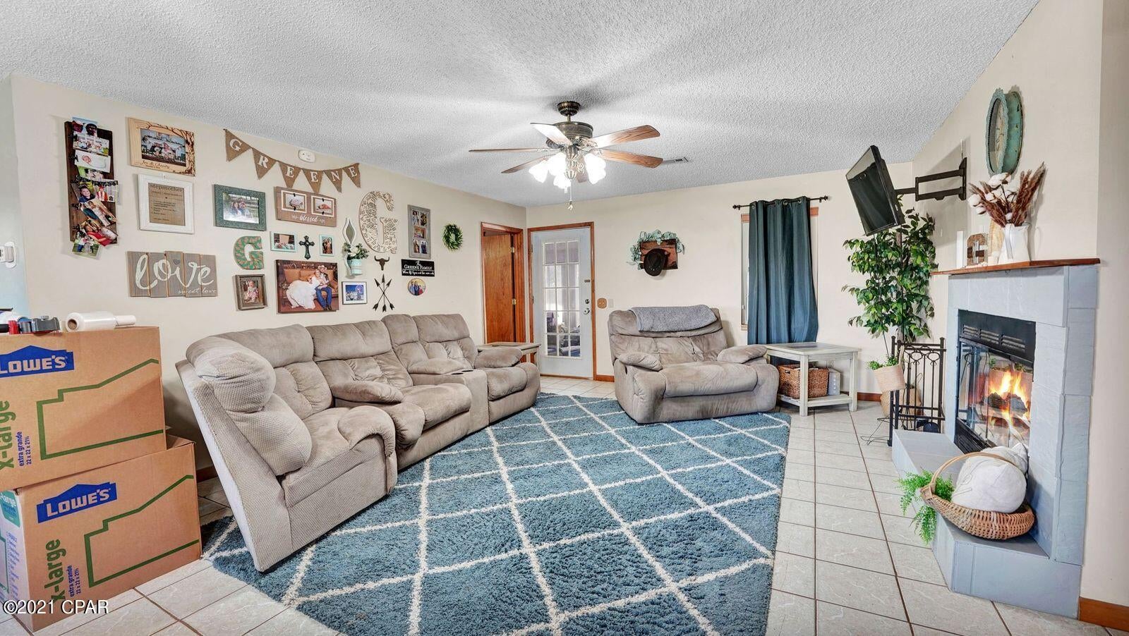 [No Recorded Subdiv] - Residential