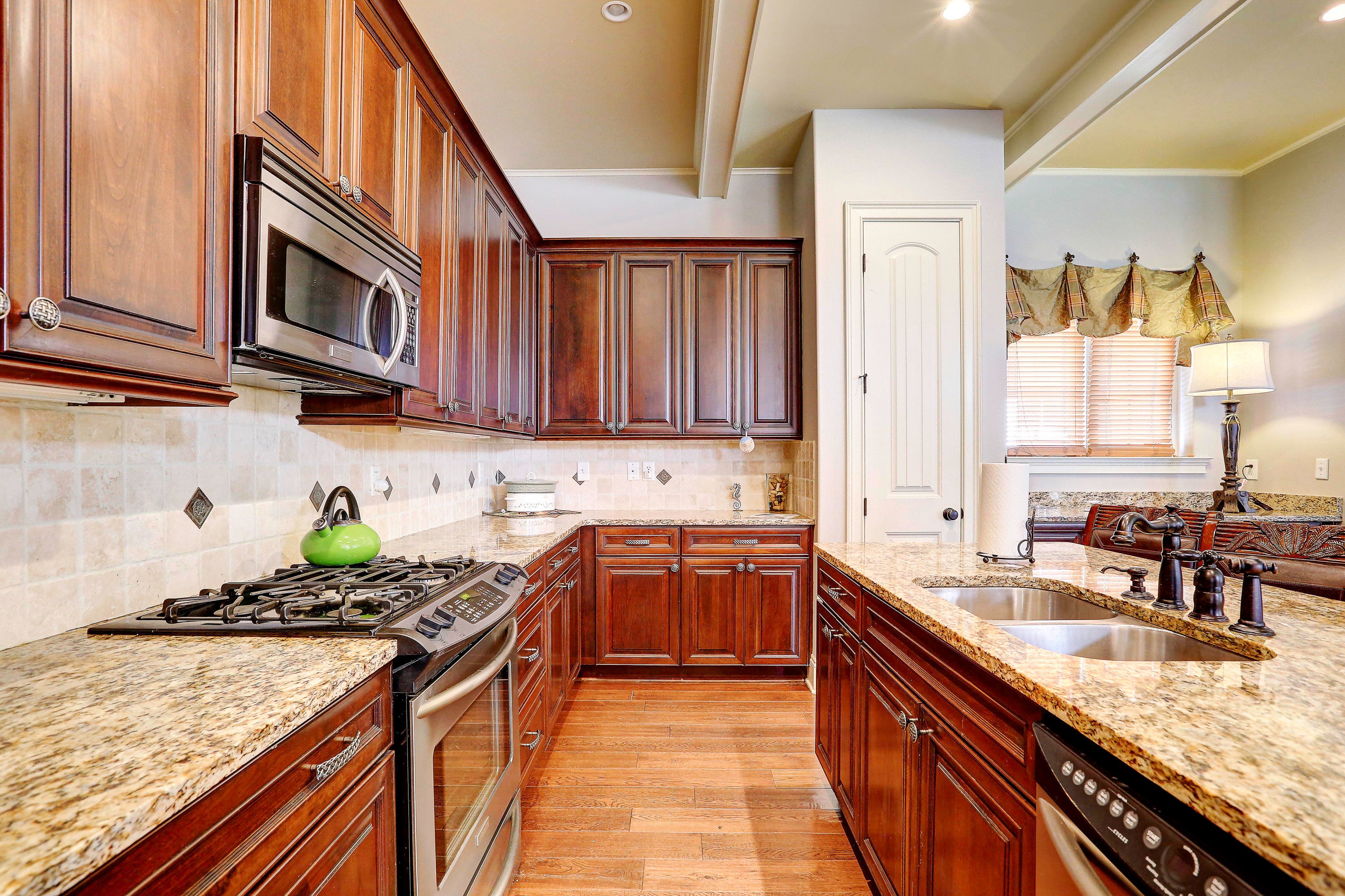 Magnolia Bay Club - Residential