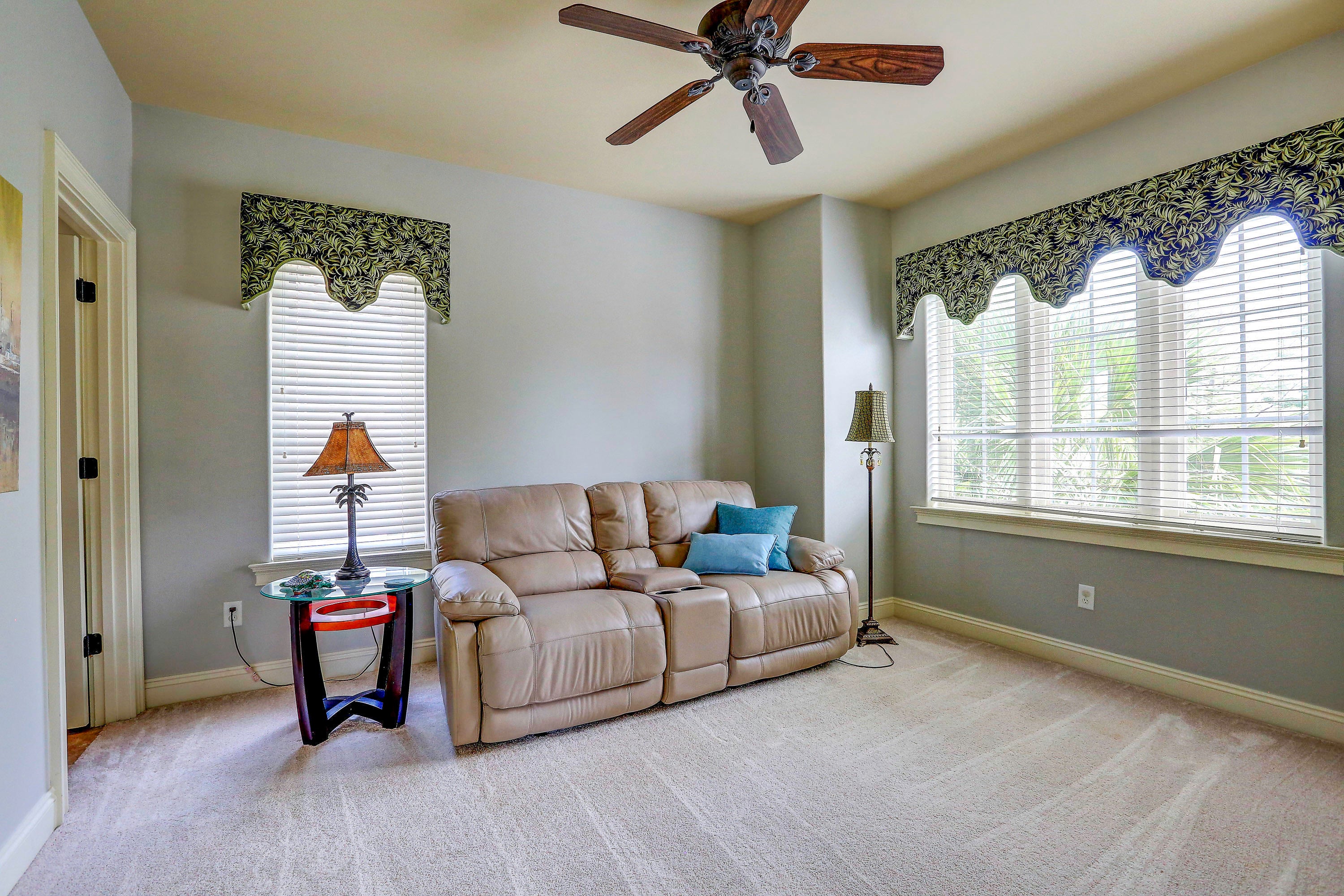 Magnolia Bay Club - Residential