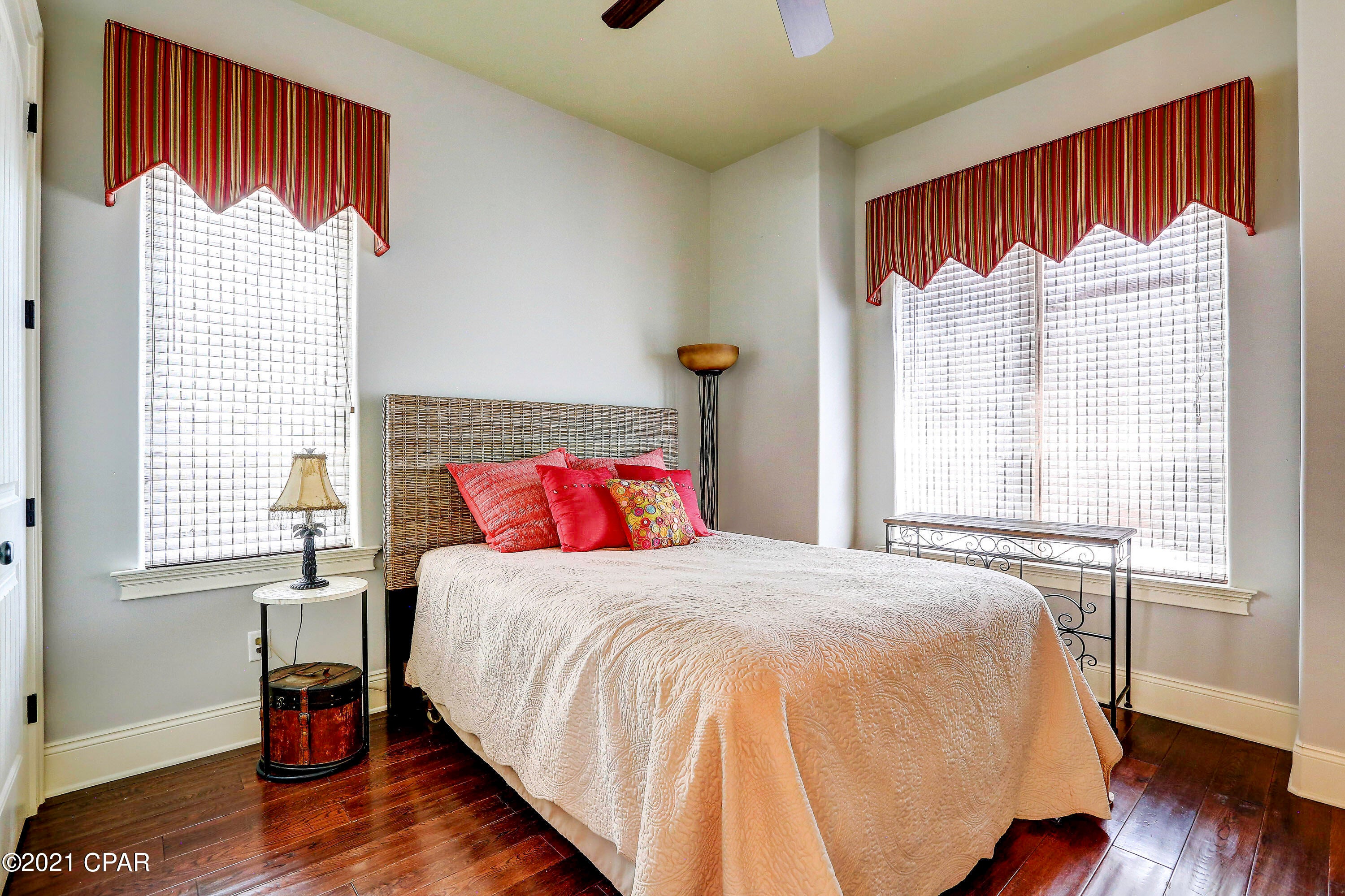 Magnolia Bay Club - Residential