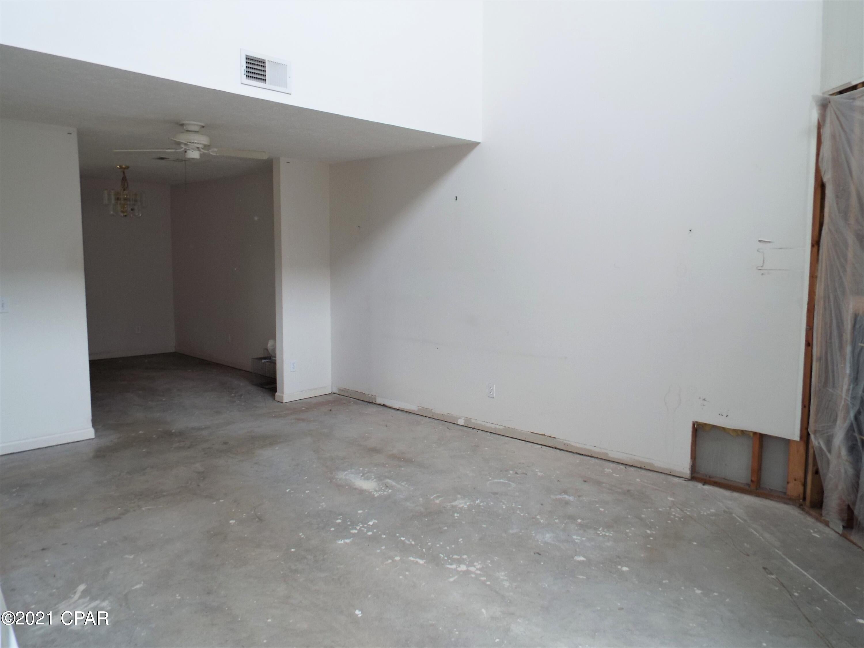 Belaire Estates U-6 - Residential
