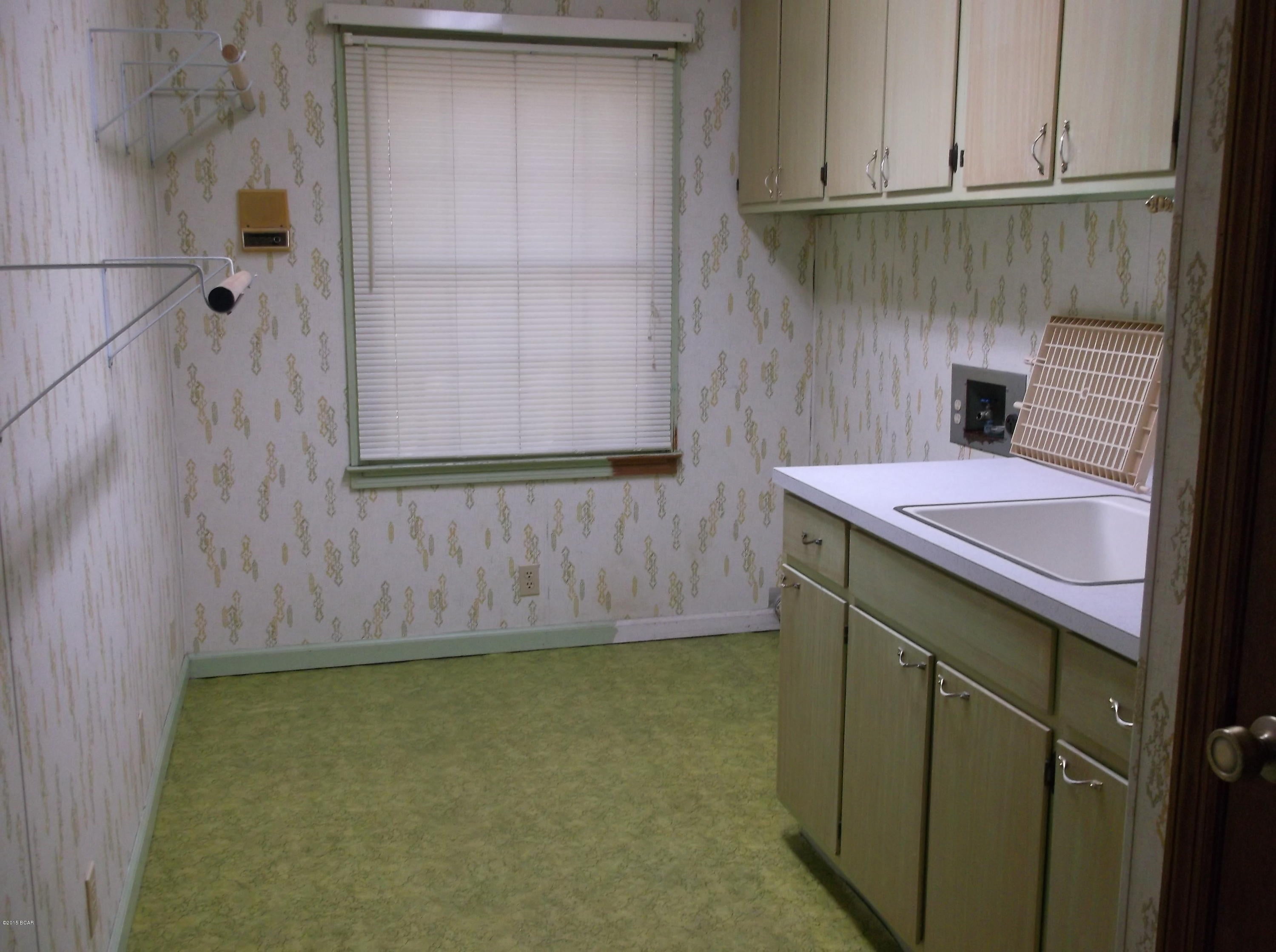 College Point Est 1st Sec - Residential Lease