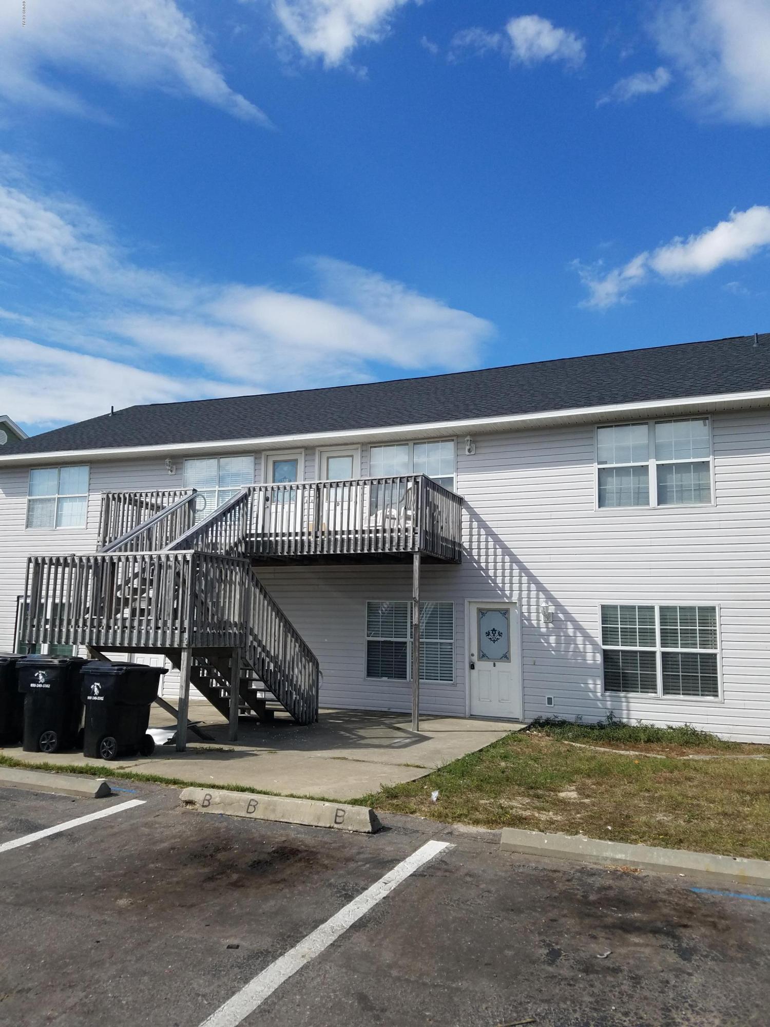 MOVE IN SPECIAL!  NOVEMEBER RENT FREE!

If qualified, pay December rent, get the remainder of November free. One year lease required.

2/2 apartments in a quadplex located close to Navy Base on Thomas Dr. 1st floor unit. No pets, This unit comes with a washer/dryer. Yard care and garbage included.