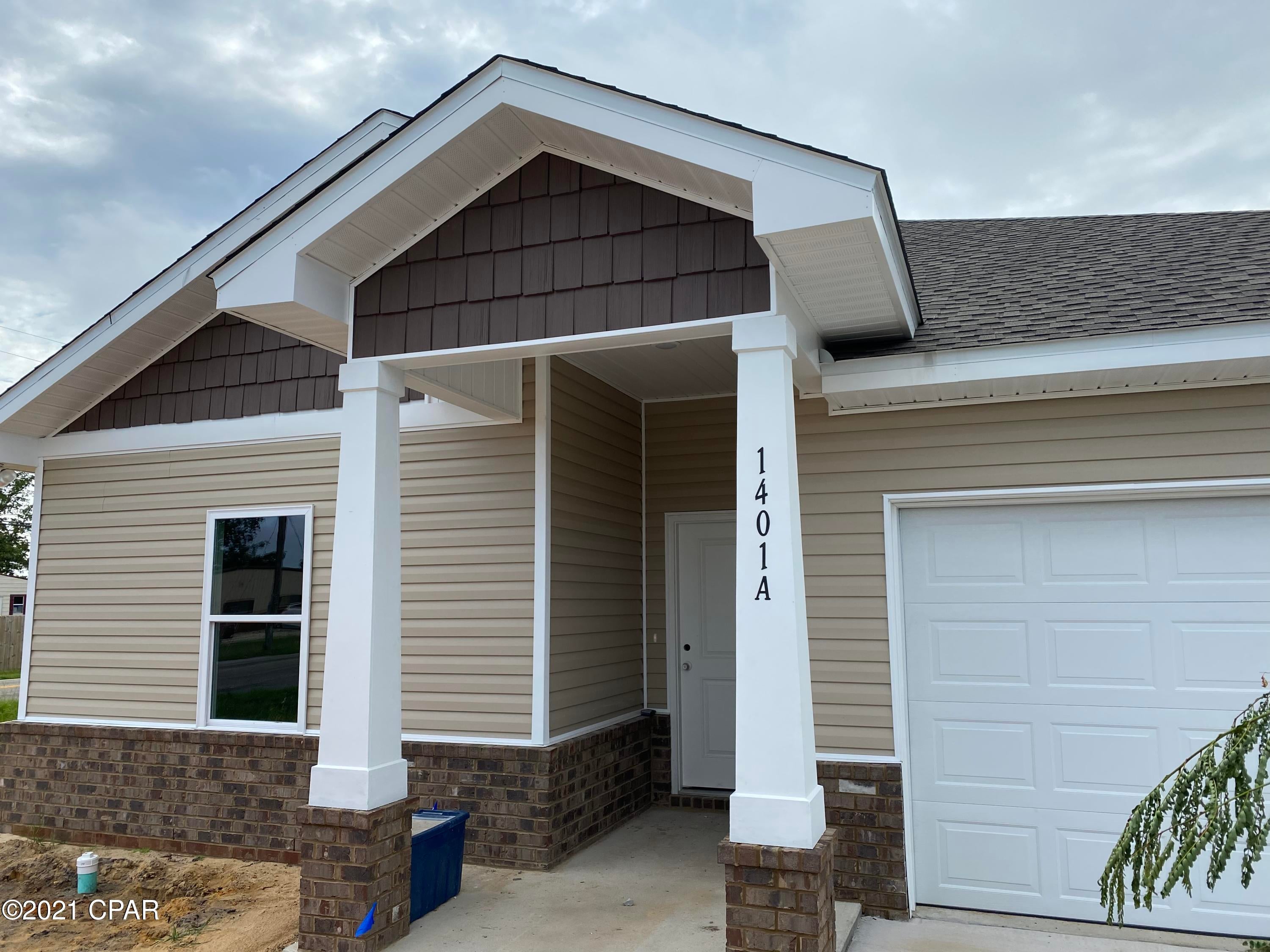 New Construction in the heart of Lynn Haven. Interior of home features LVP flooring, kitchen island with granite counter tops, & stainless steel appliances. Master bedroom has walk-in closet, bathroom with double vanity and shower with glass door. This area of Lynn Haven is golf cart friendly and close to park with splash pad.

Buyer to pay doc stamps on deed.