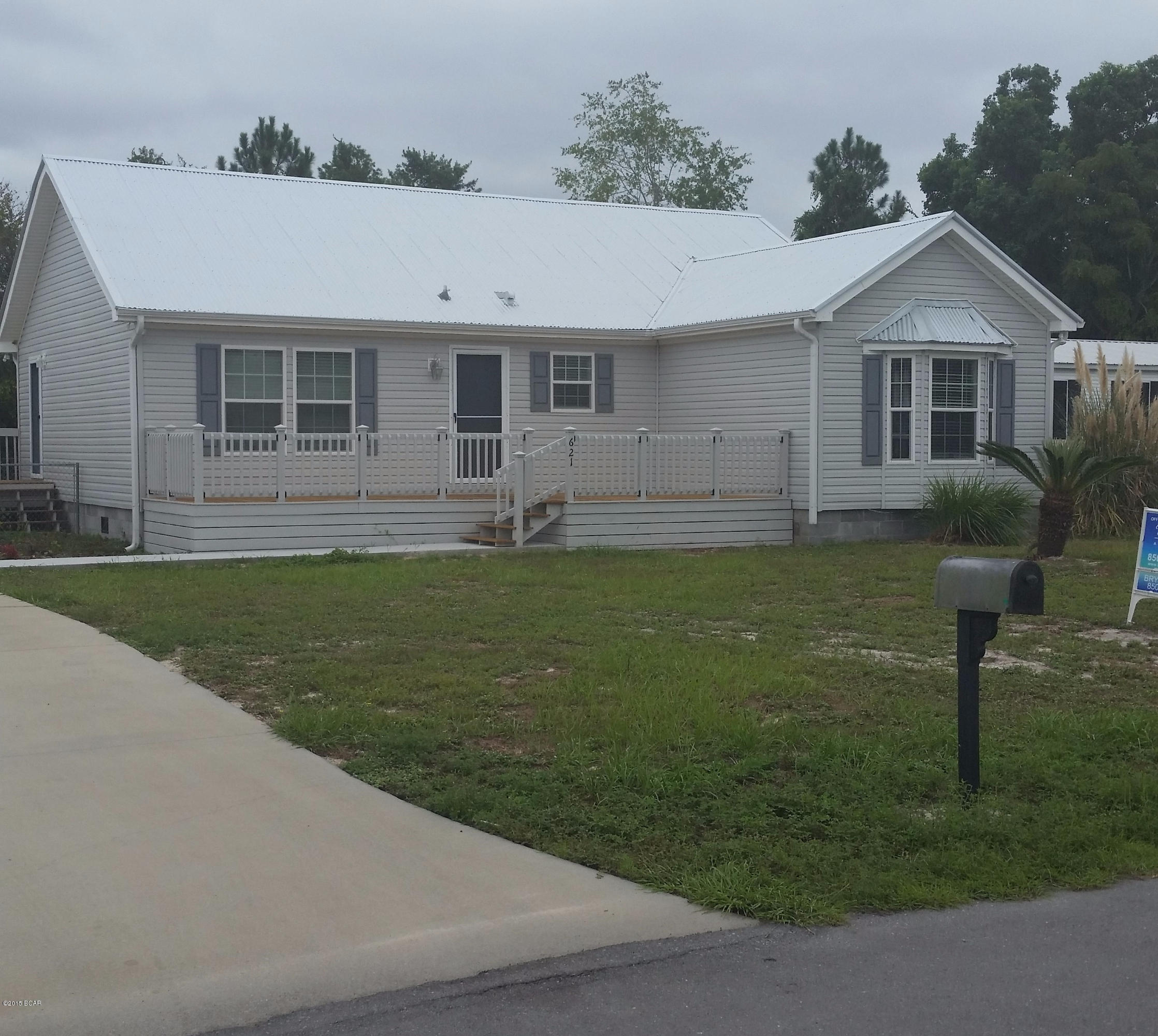 This recently remodeled home, highly sought after patronis school district, has new stainless steel appliances and new carpet. This location is just a short distance from the beach, and is convenient to shopping and restaurants.It is a single family residence, MFD Home using conventional construction using 2''X6'' wall construction with 6'' of insulation, 2''X12'' floor joist with 12'' of insulation, 2''X4'' wood trusses.