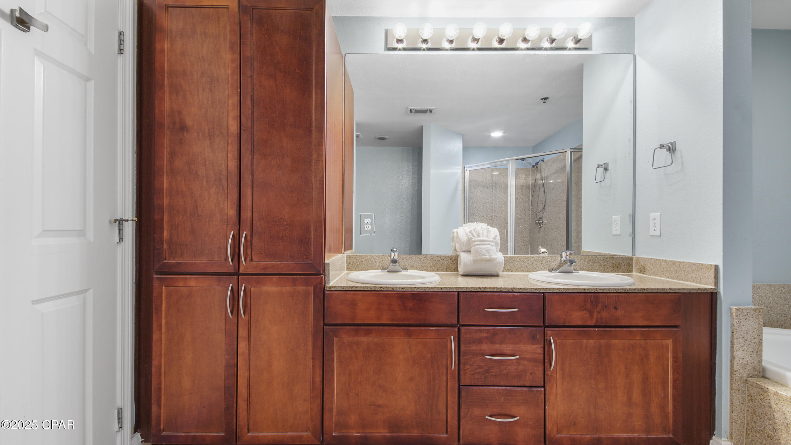 Laketown Wharf - Residential