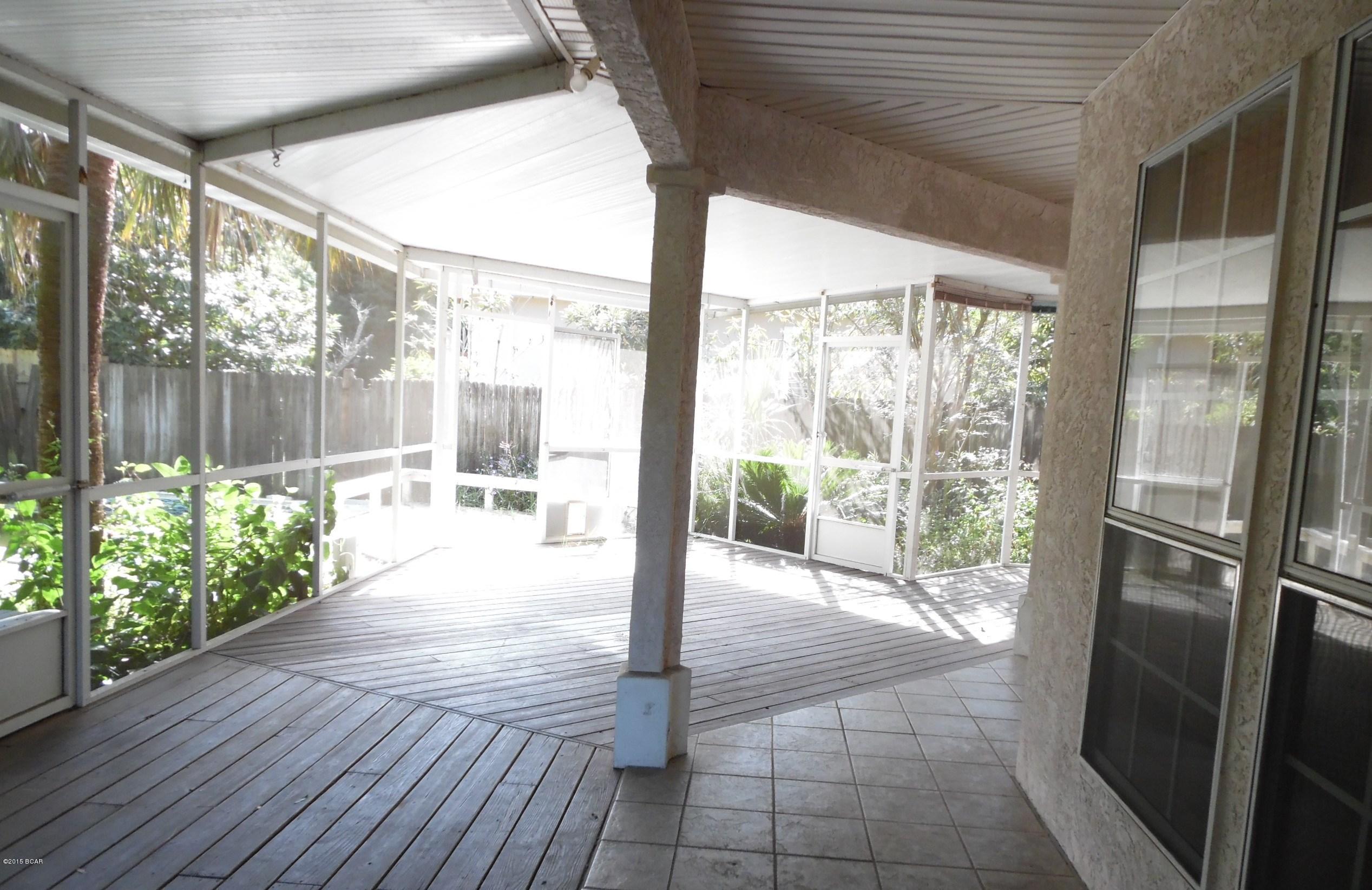 Lagoon Oaks - Residential