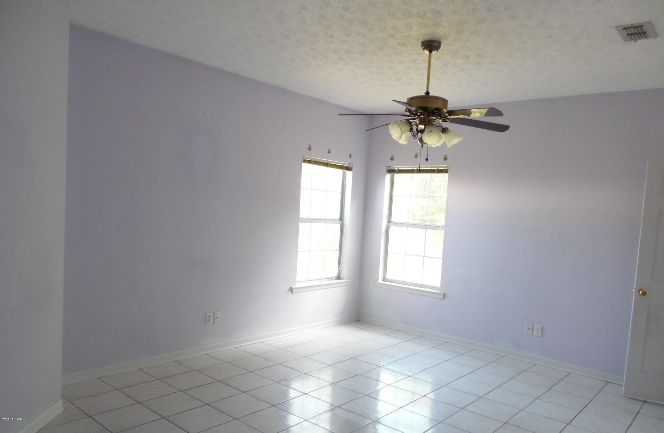 Lagoon Oaks - Residential