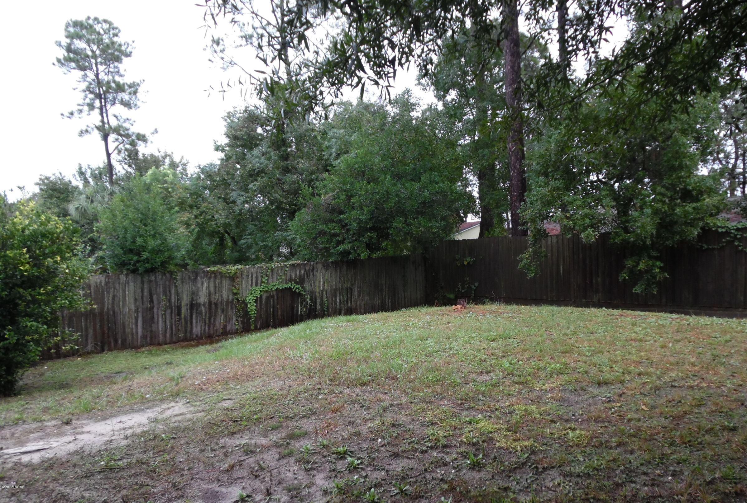 Lagoon Oaks - Residential