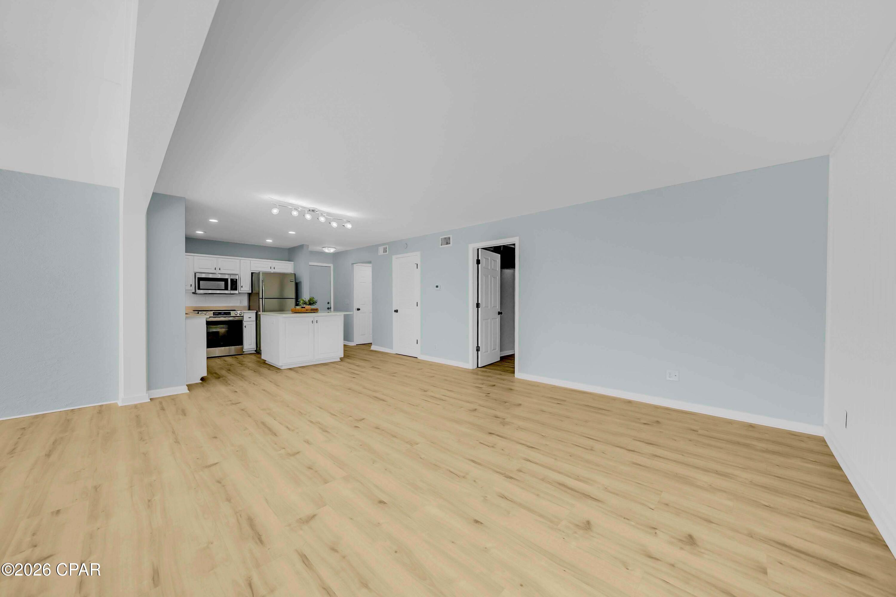 Bay Point Harbour Villas - Residential