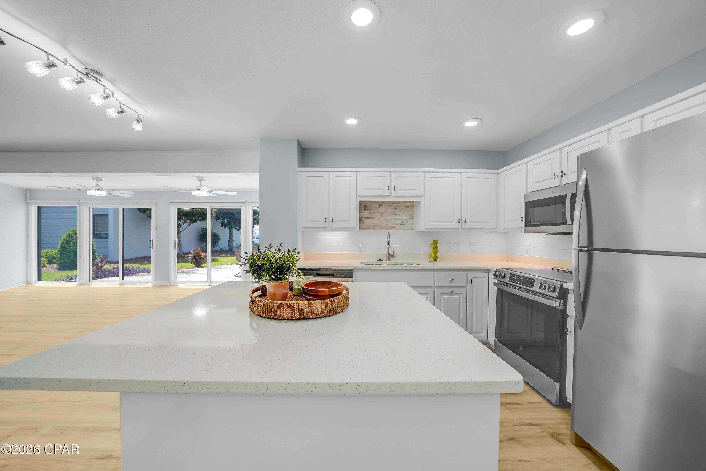 Bay Point Harbour Villas - Residential