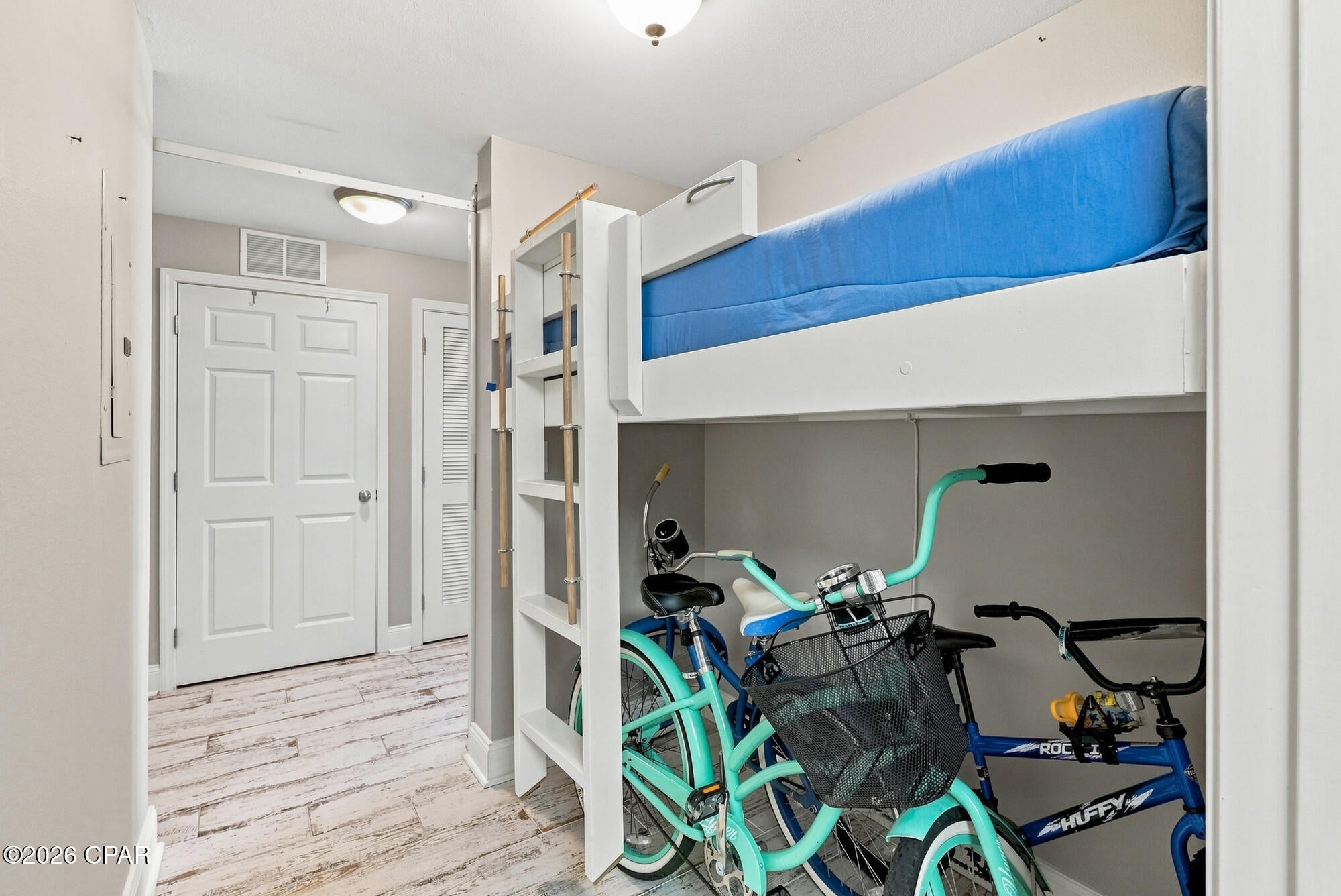 Laketown Wharf - Residential
