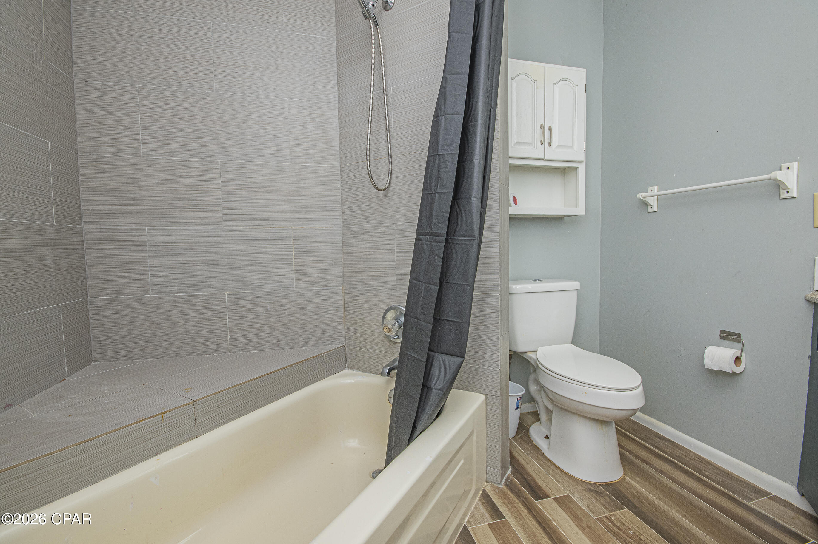 Shade Tree Condo Ph II - Residential