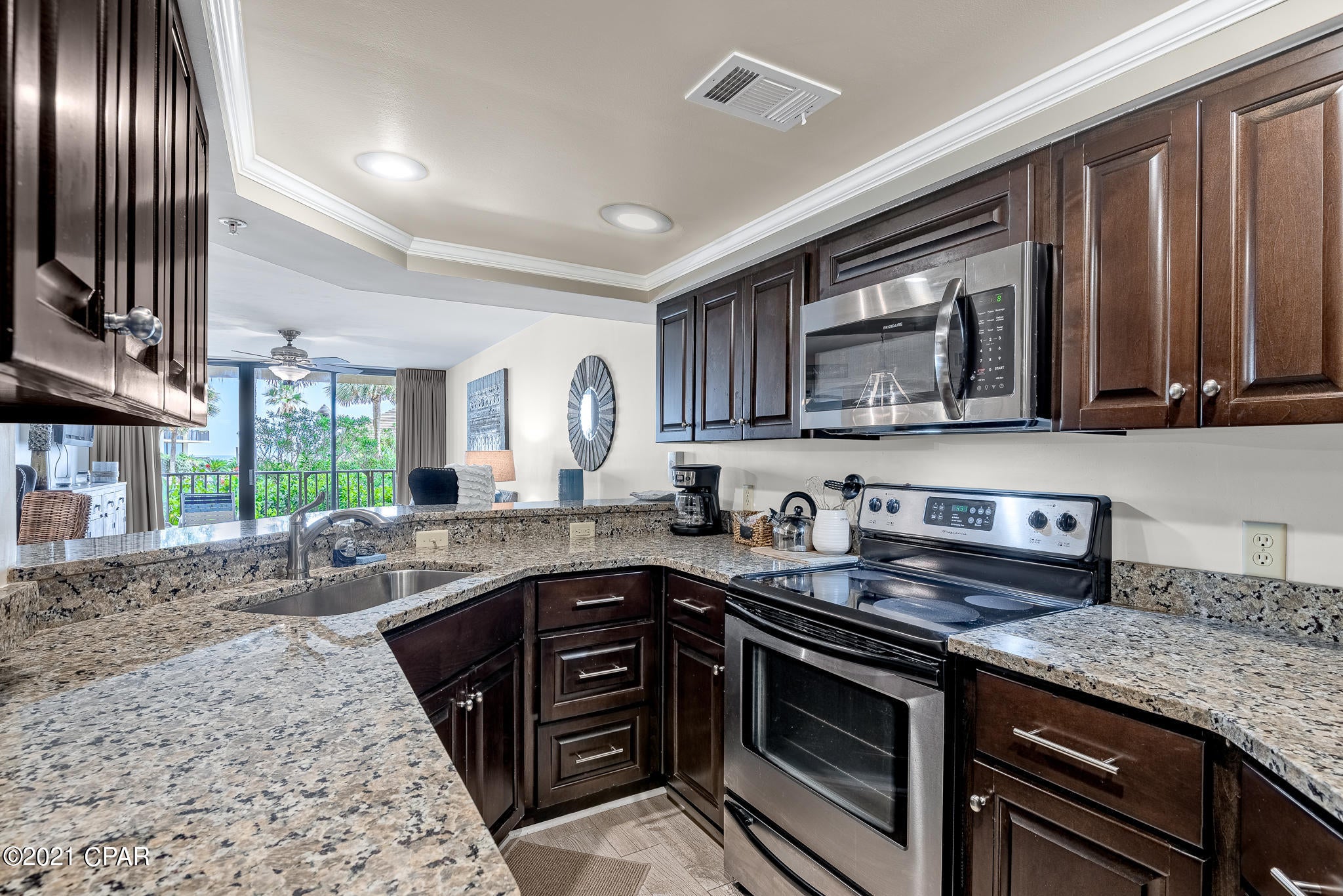 Summerhouse Condo. - Residential