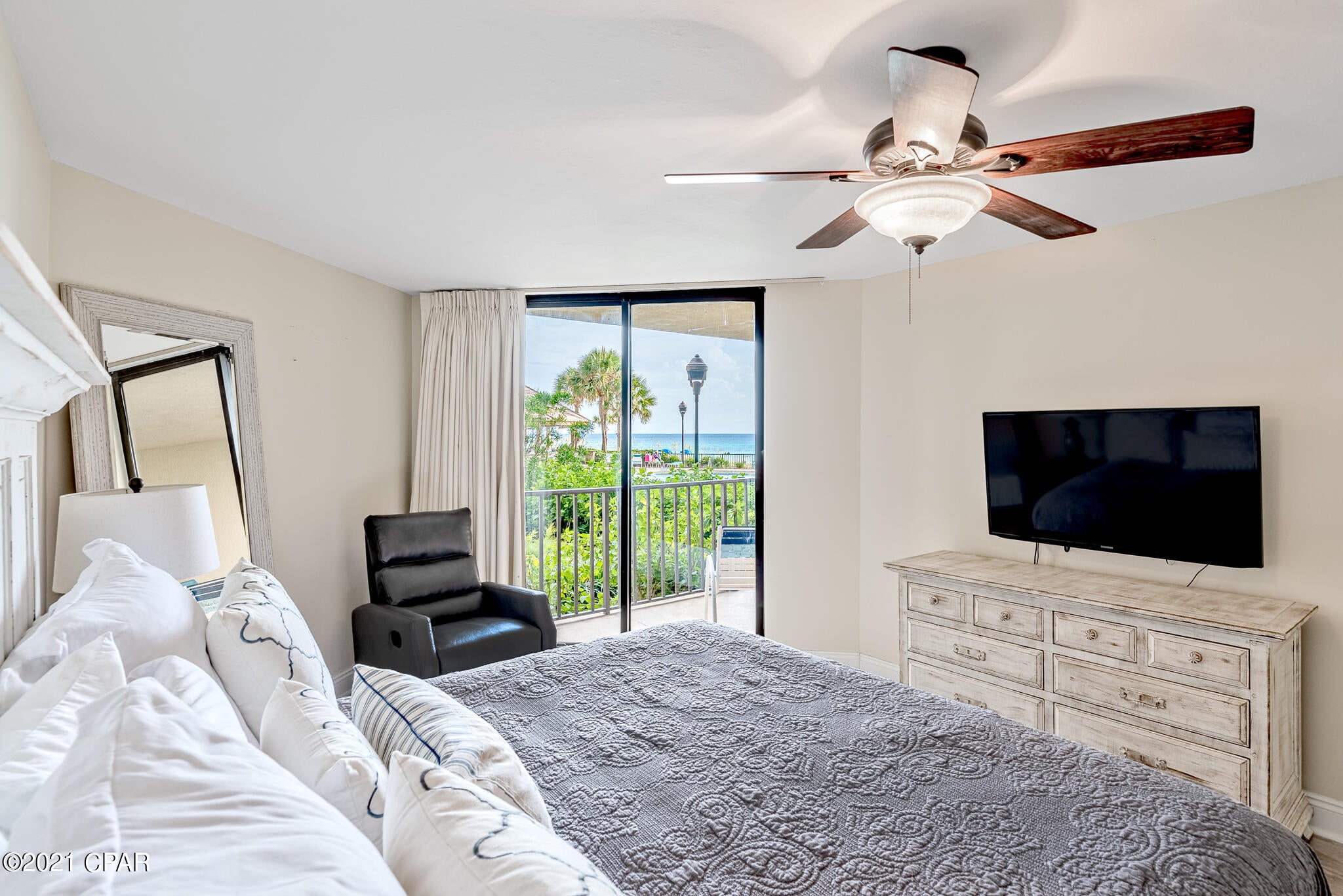 Summerhouse Condo. - Residential