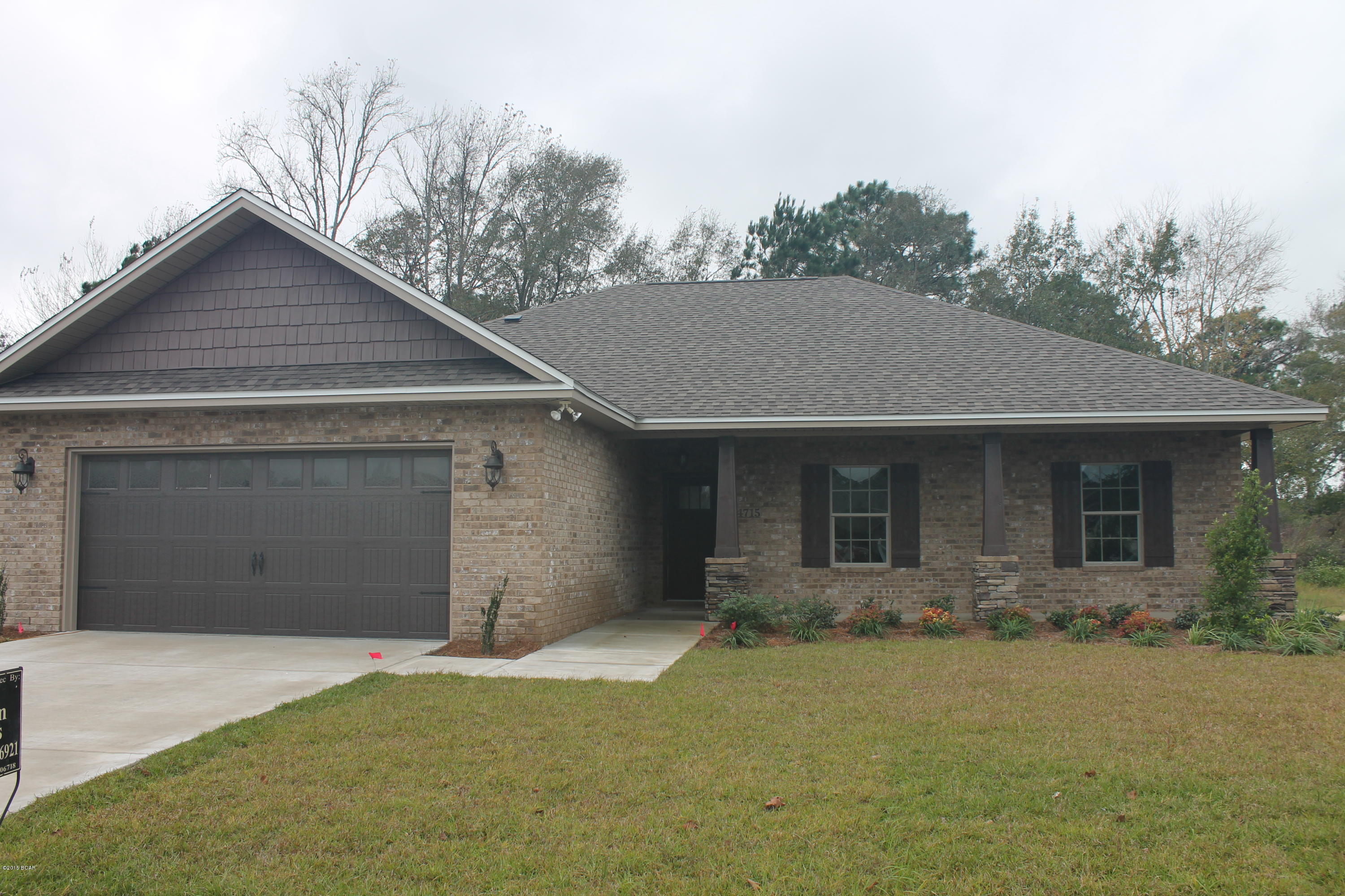 BRAND NEW CUSTOM CONSTRUCTION, PRICED TO SELL! USDA FINANCING AVIALABLE! Check out this lovely ALL brick 4 bedroom, 2 bath bedroom home that is waiting for you! Lots of upgrades on this custom split bedroom built home! Kitchen, bathrooms and laundry room has custom solid wood cabinets with granite tops, stainless steel/black appliances, wood floors in main living areas, tile in baths and laundry room, tiled showers and tub surround, wainscoting in dining area, crown molding, smooth painted ceilings throughout and much more! Don't miss out on this opportunity to own this beautiful home! CONSTRUCTION ALMOST COMPLETE!GO SHOW! HOME IS ENERGY EFFICIENT AND WILL COME WITH A BUILDERS WARRANTY! This home can be ready in just a couple of weeks! Call for more information!