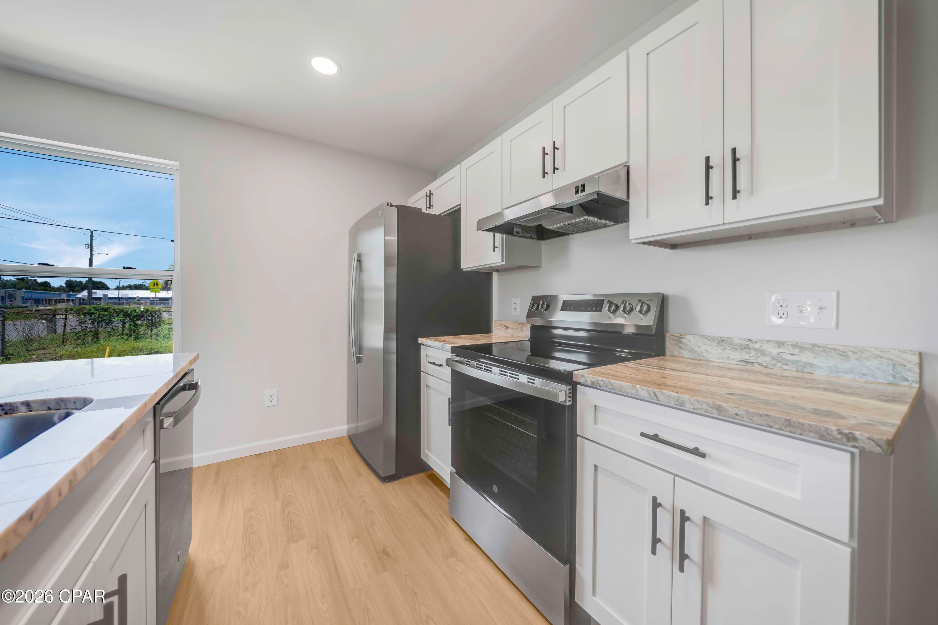 [No Recorded Subdiv] - Residential Lease