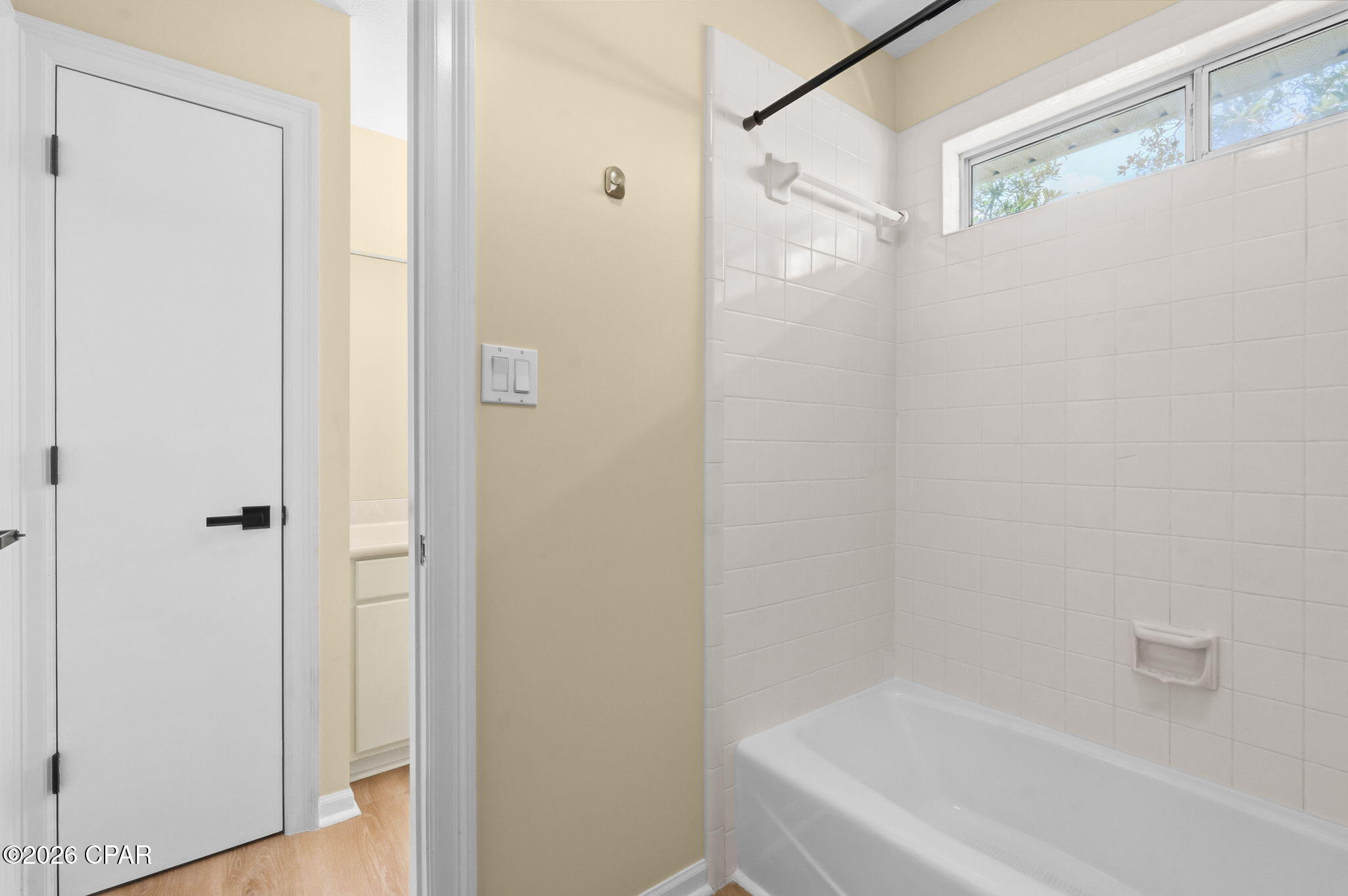 Country Club Gardens - Residential Lease