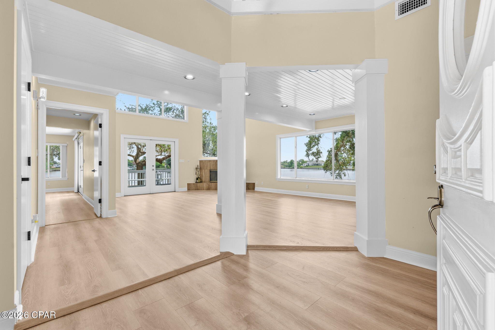Country Club Gardens - Residential Lease