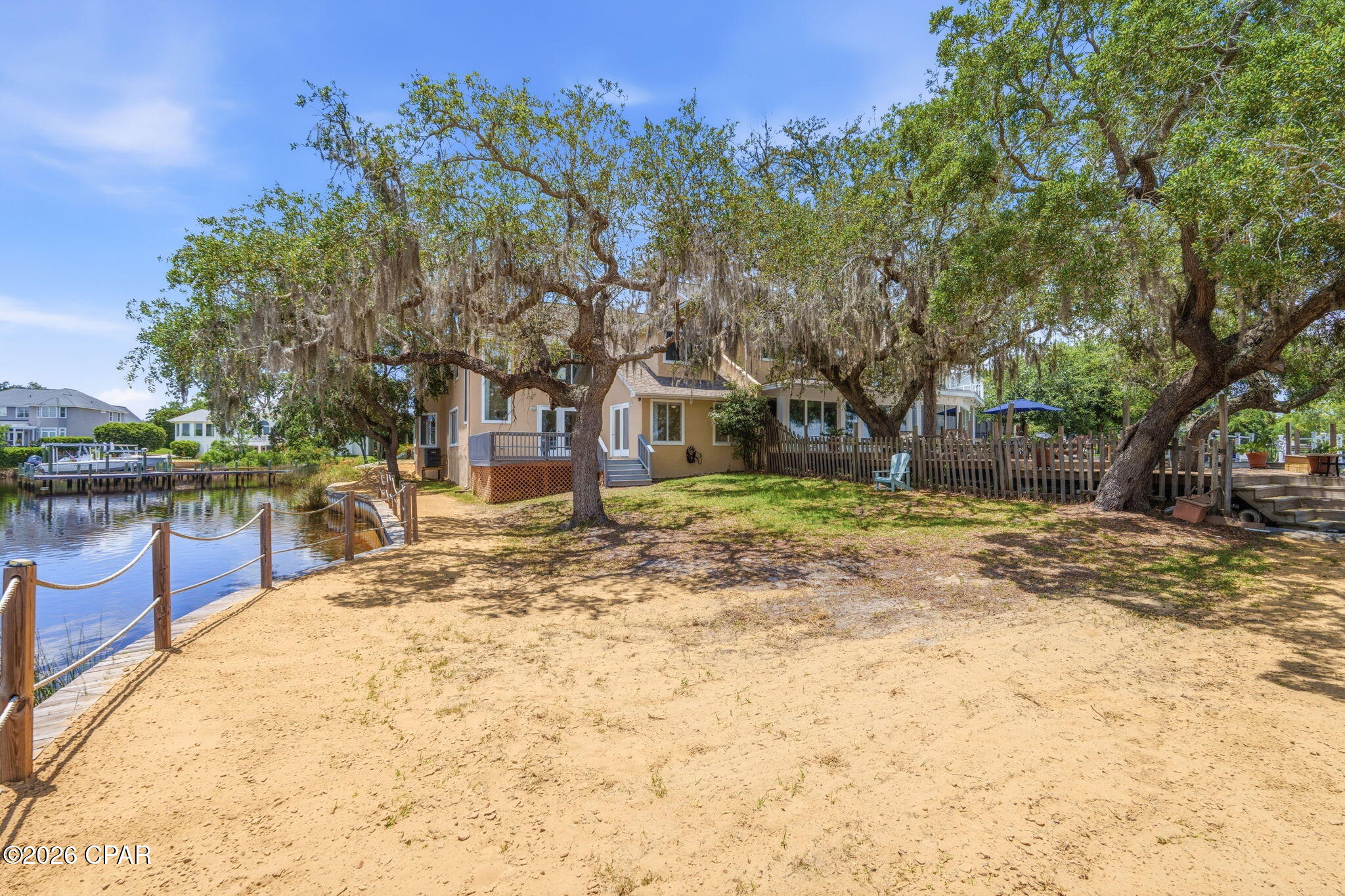 Country Club Gardens - Residential Lease