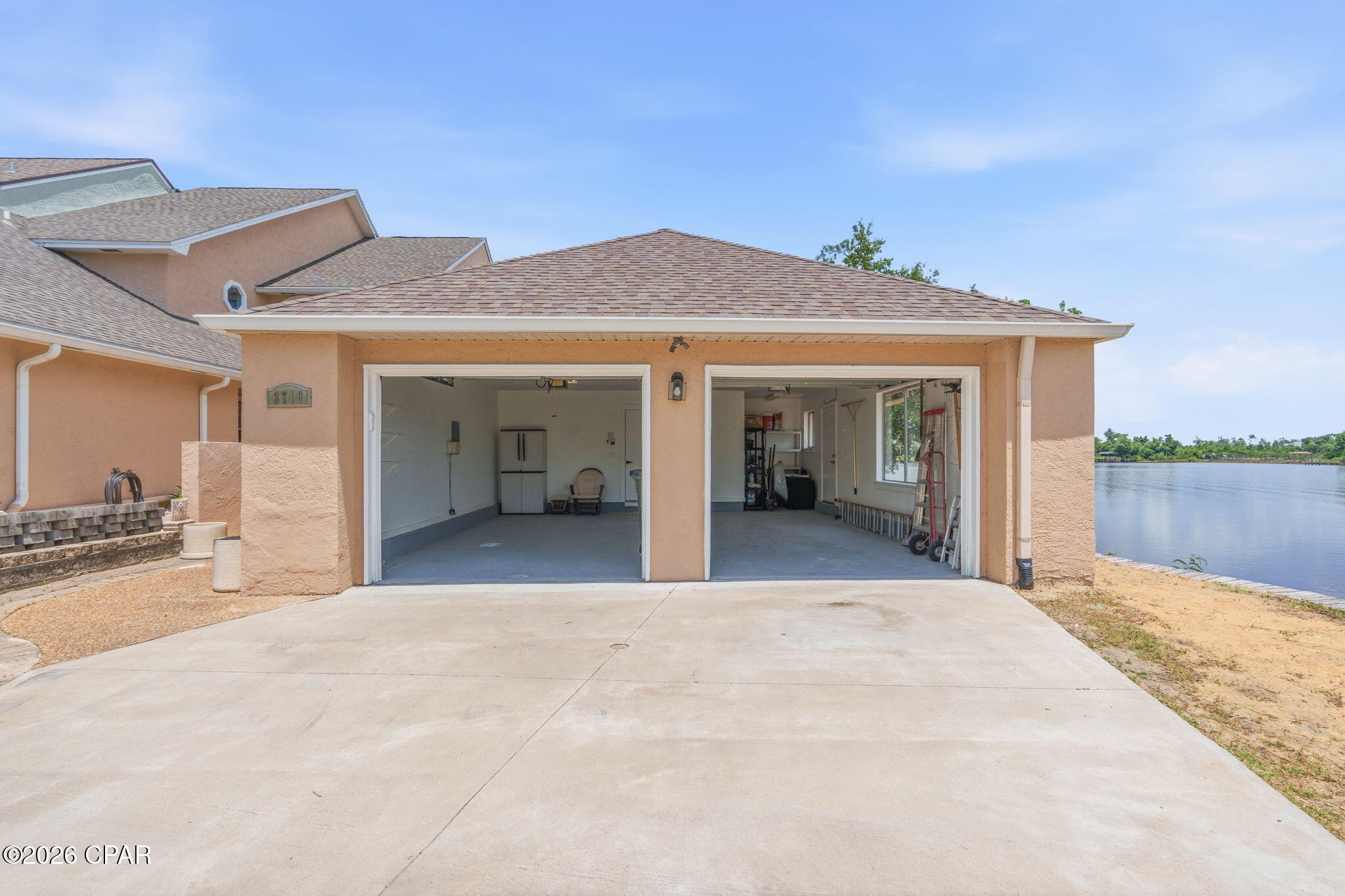 Country Club Gardens - Residential Lease