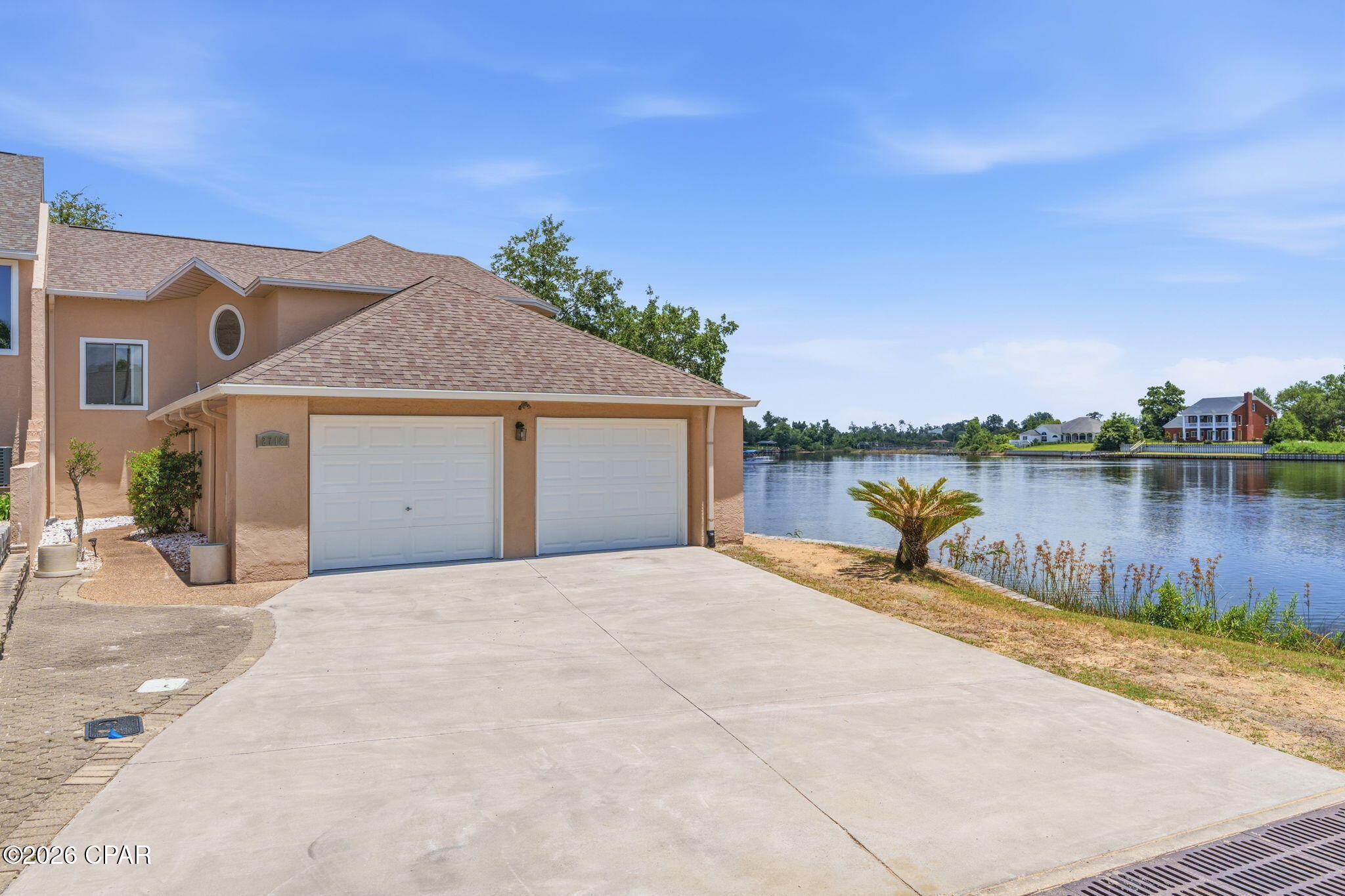 Country Club Gardens - Residential Lease