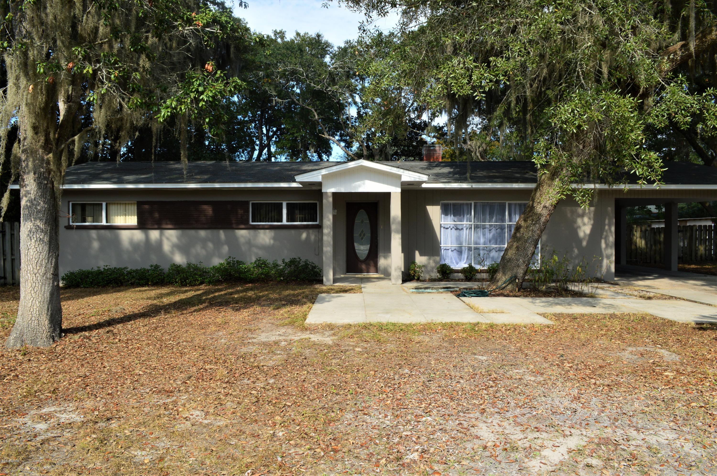 This 3/1 house near Donalson Point in Parker It has just been freshly painted, new flooring. Fireplace. It has a large fenced backyard, screened back porch and covered patio. Lots of outdoor space. Close to Tyndall AFB. Near the bay and fishing.  Pet negotiable with $250 pet deposit.