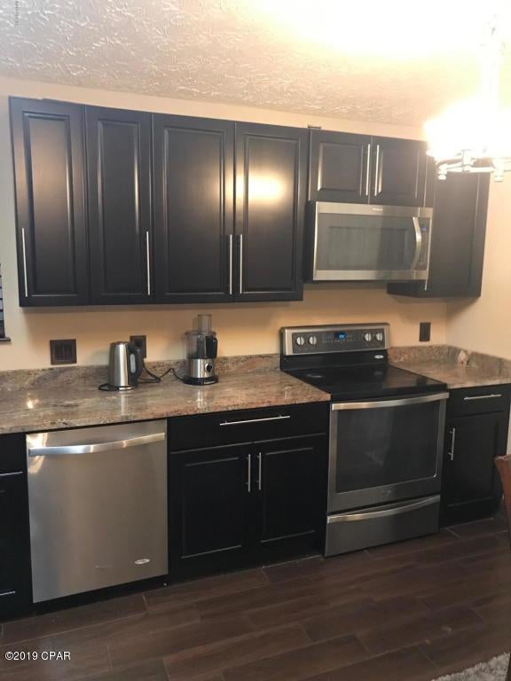 Palm Cove Phase III - Residential Lease