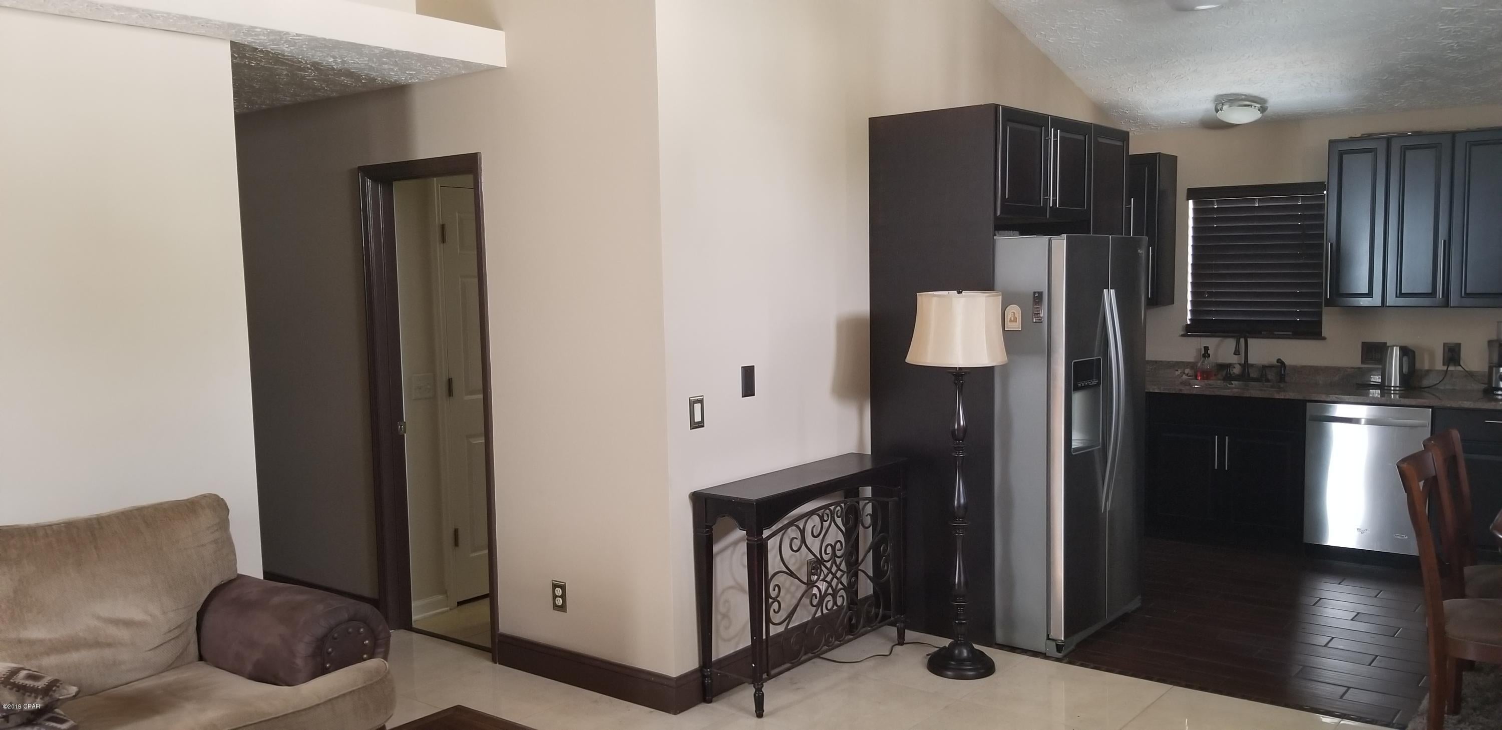 Palm Cove Phase III - Residential Lease