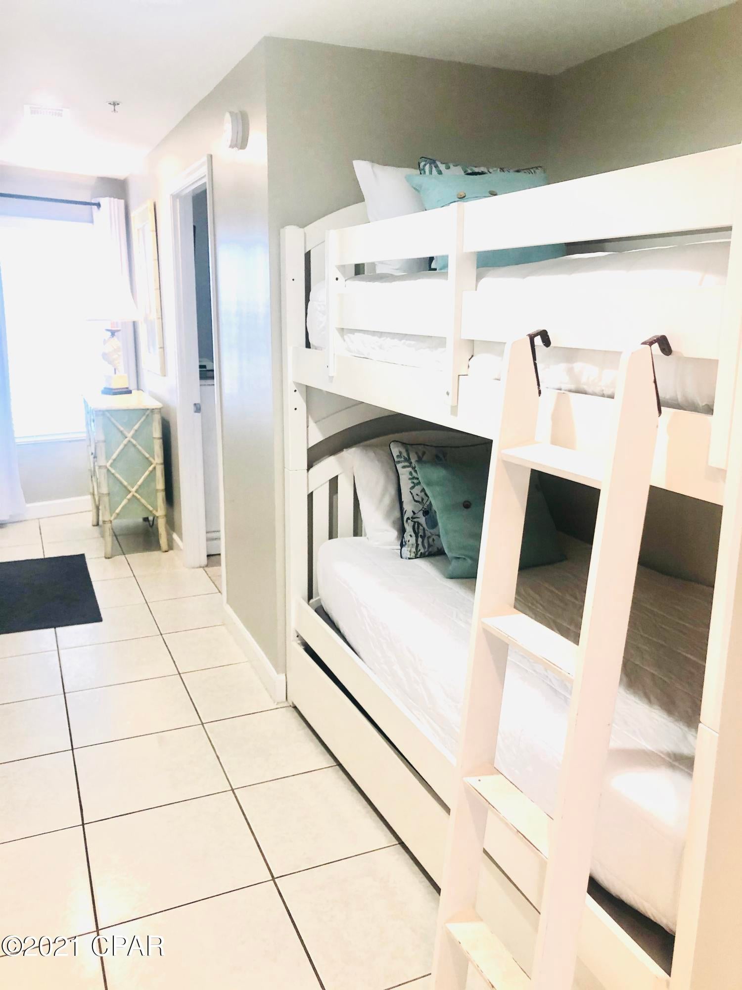 Splash Condo - Residential