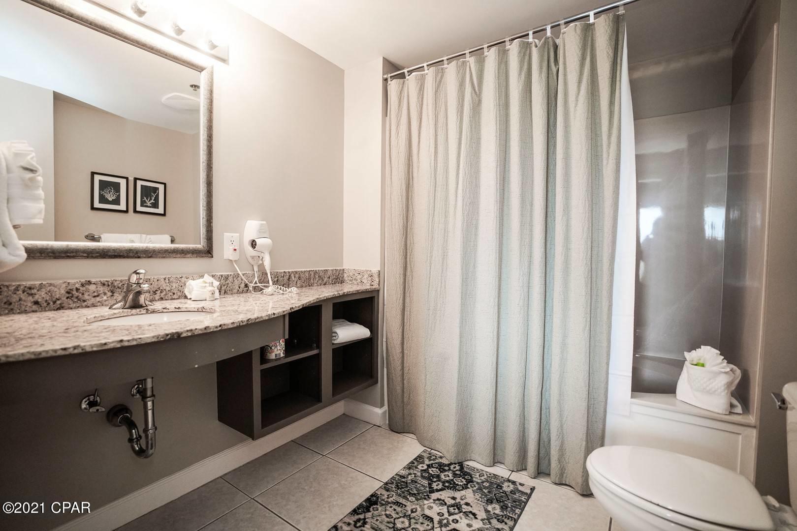 Splash Condo - Residential