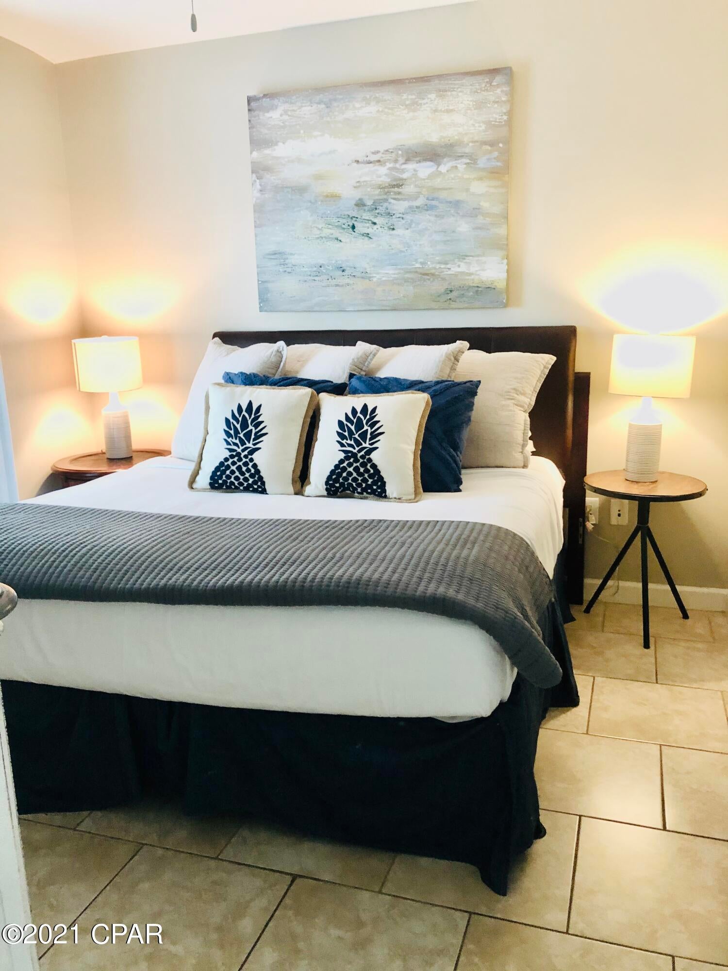 Splash Condo - Residential