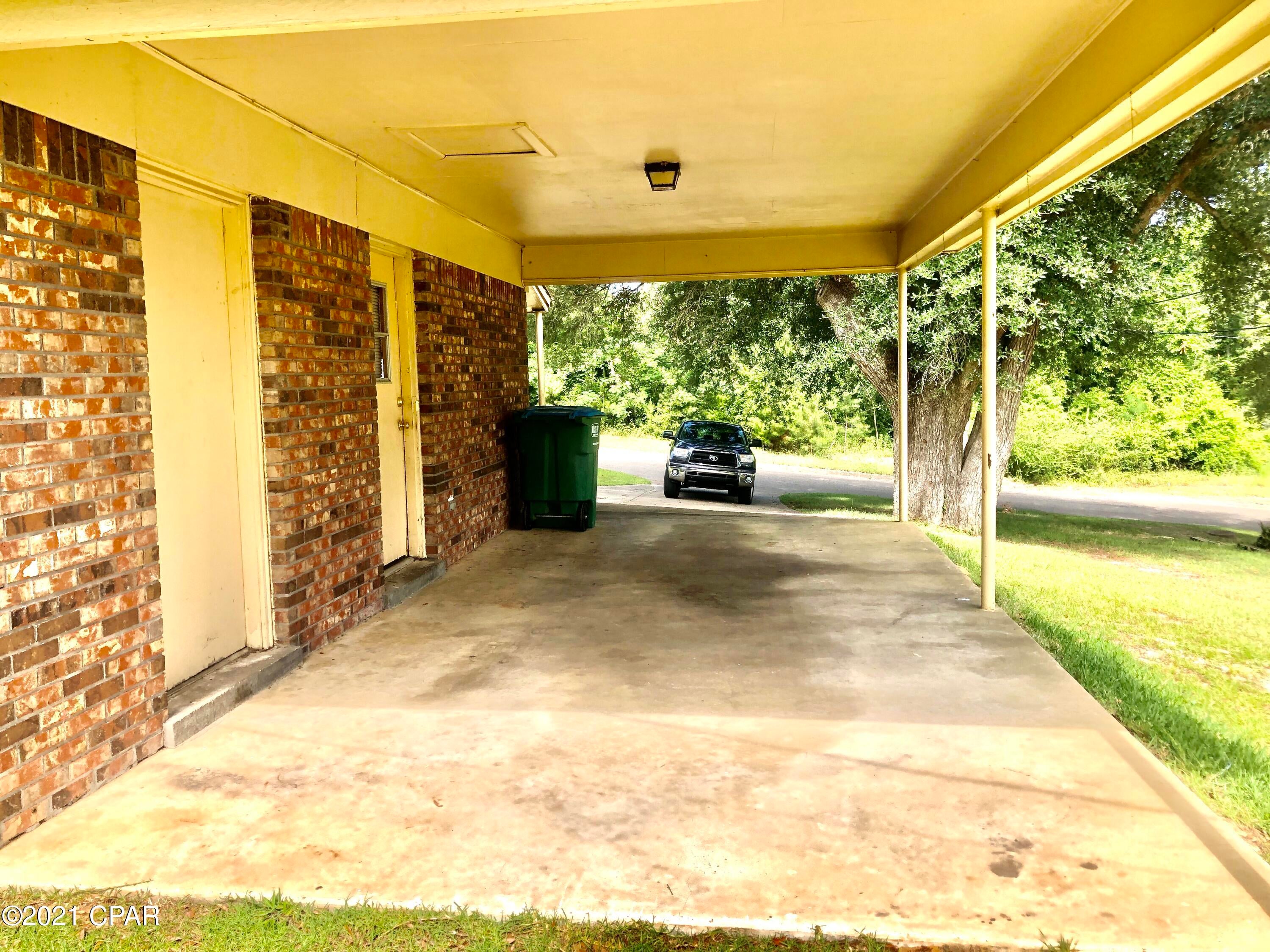 Miltonia & South Marianna - Residential