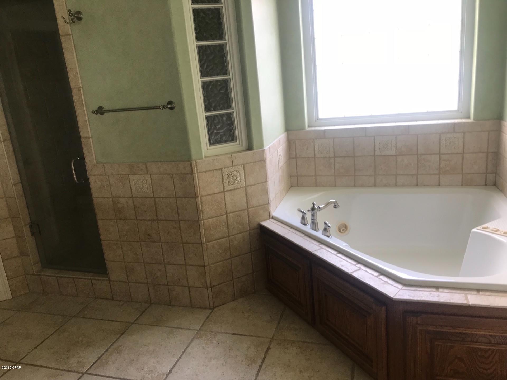 Kirkland Manor - Residential Lease