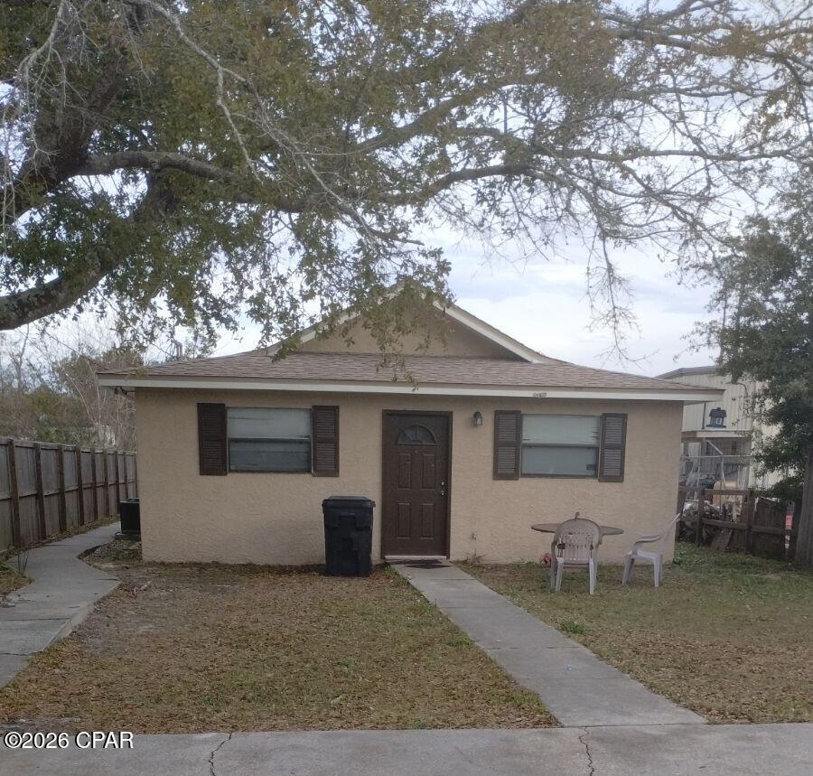 Duplex, Investment Opportunity. Both units are 3 Bedroom 2 Bathroom. Close to Rutherford High School. One, side rented producing $1700 per month. Recent Roof. Front unit is in the process of upgrades.  More Photos to come. All information deemed reliable please verify for accuracy.