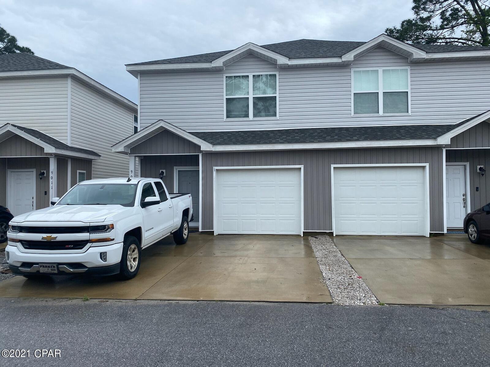 CURRENTLY UNDER CONTRACT, SELLER ACCEPTING BACKUP OFFERS. Great location...This well maintained townhome is centrally located to beach access 21, restaurants and shopping. This home offers granite counter-tops, stainless steel appliances, laminate flooring throughout the main living areas a fenced patio and single car garage. Short term rentals are not allowed.