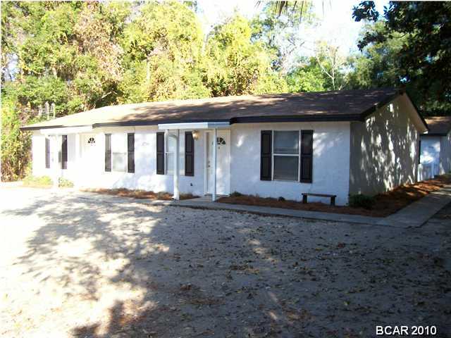 This 2 bedroom, 1 bath duplex located in St. Andrews. The unit features, dining/living room combo, galley style kitchen, and washer and dryer hook ups.
