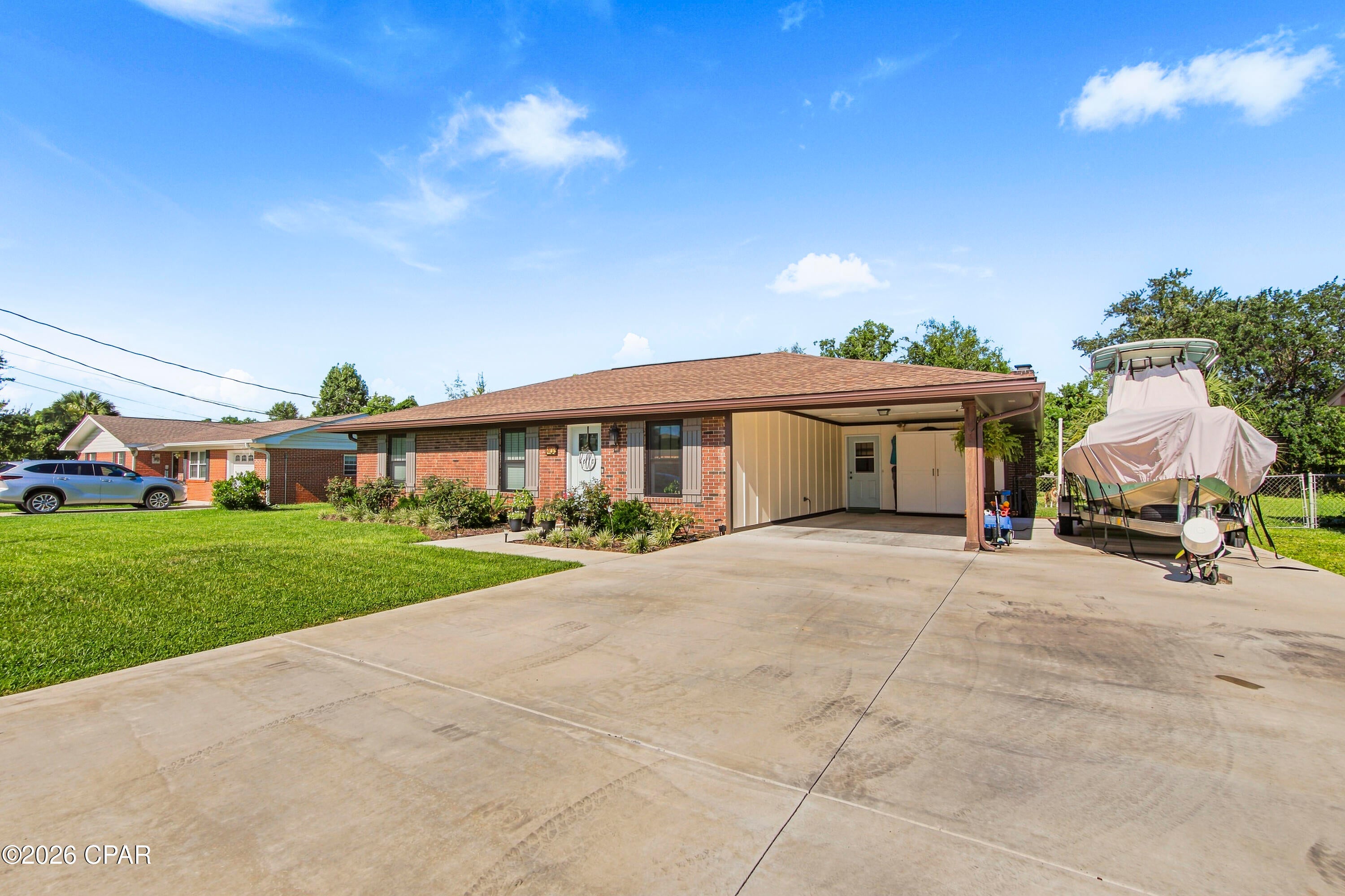 Bay Park Manor - Residential