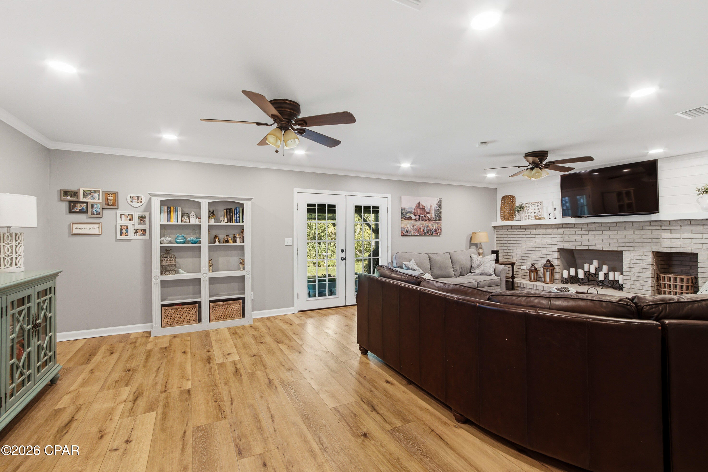 Bay Park Manor - Residential