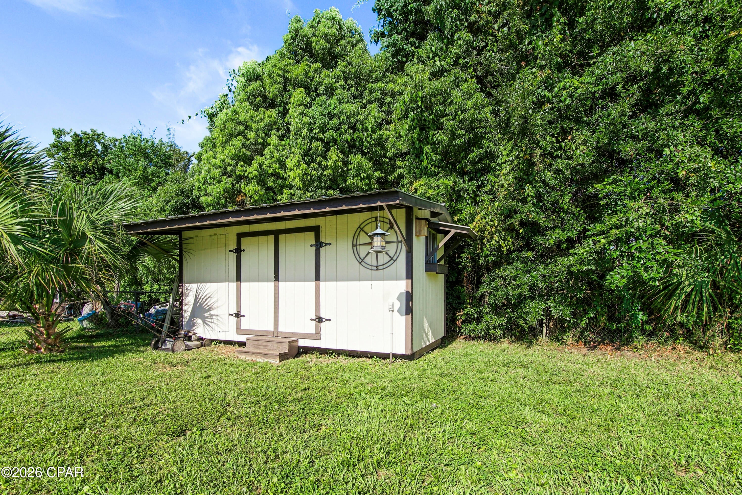 Bay Park Manor - Residential