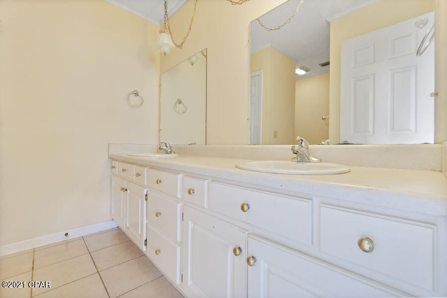 Baywood Shores Est Unit 3 - Residential