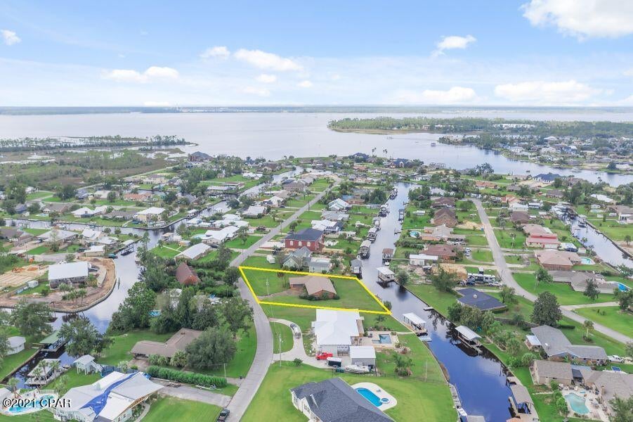Baywood Shores Est Unit 3 - Residential