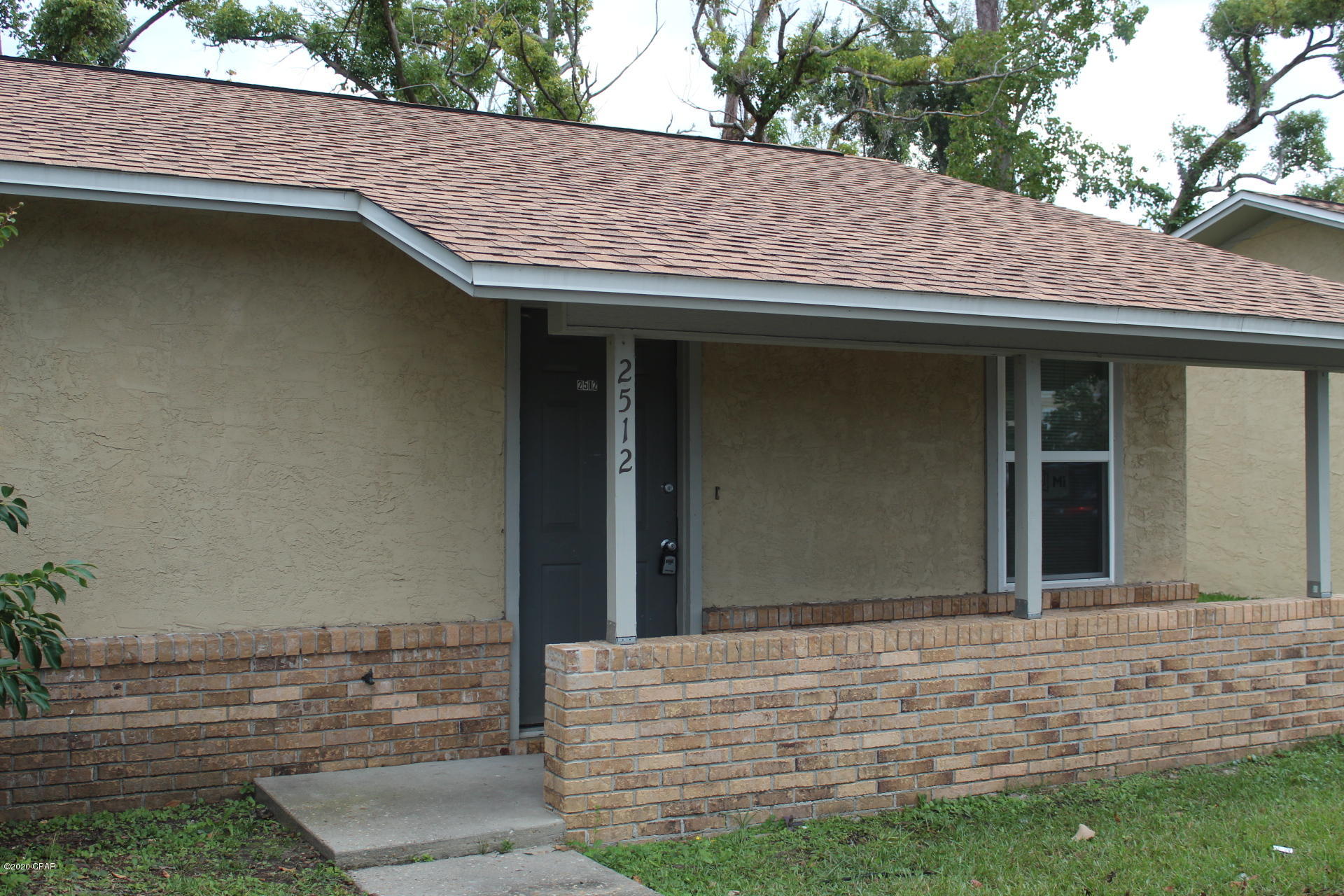Nice 2 bedroom, 1 bath apartment approximately 750 SF.    Fresh paint, new plank flooring. Equipped with Range, refrigerator.