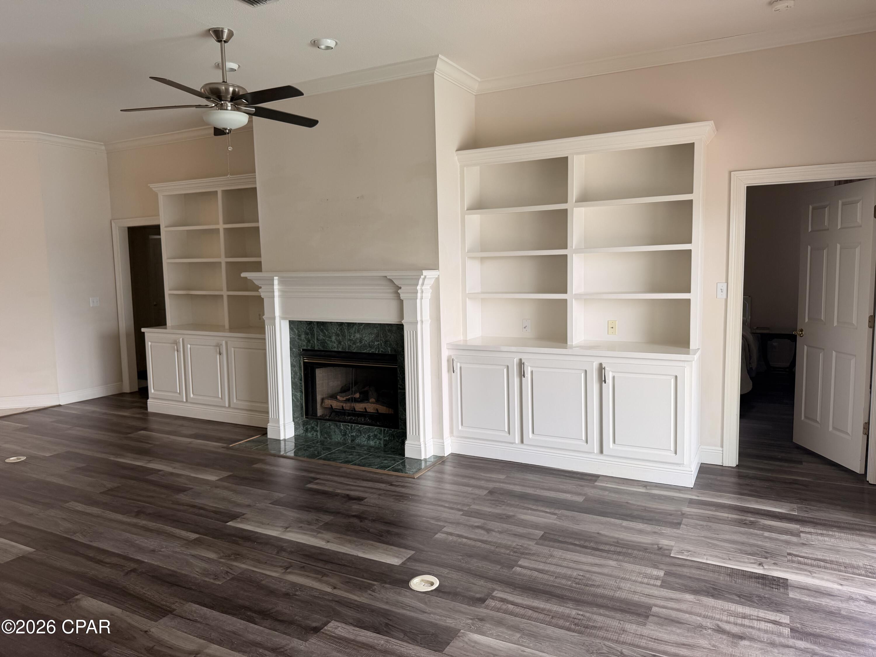 Country Club Harbour Estates - Residential Lease